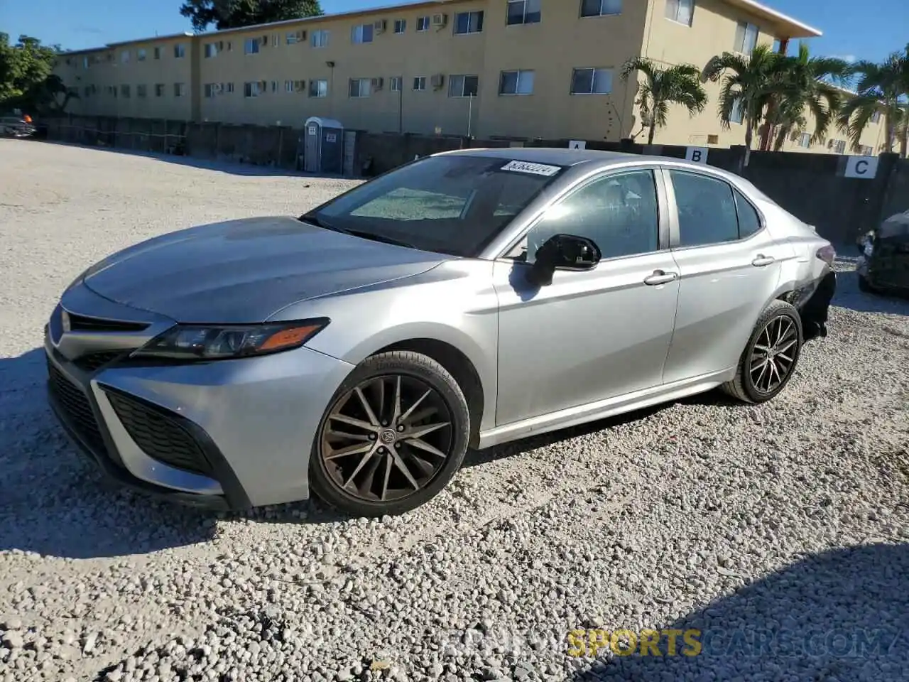 1 Photograph of a damaged car 4T1G11AK8NU677634 TOYOTA CAMRY 2022