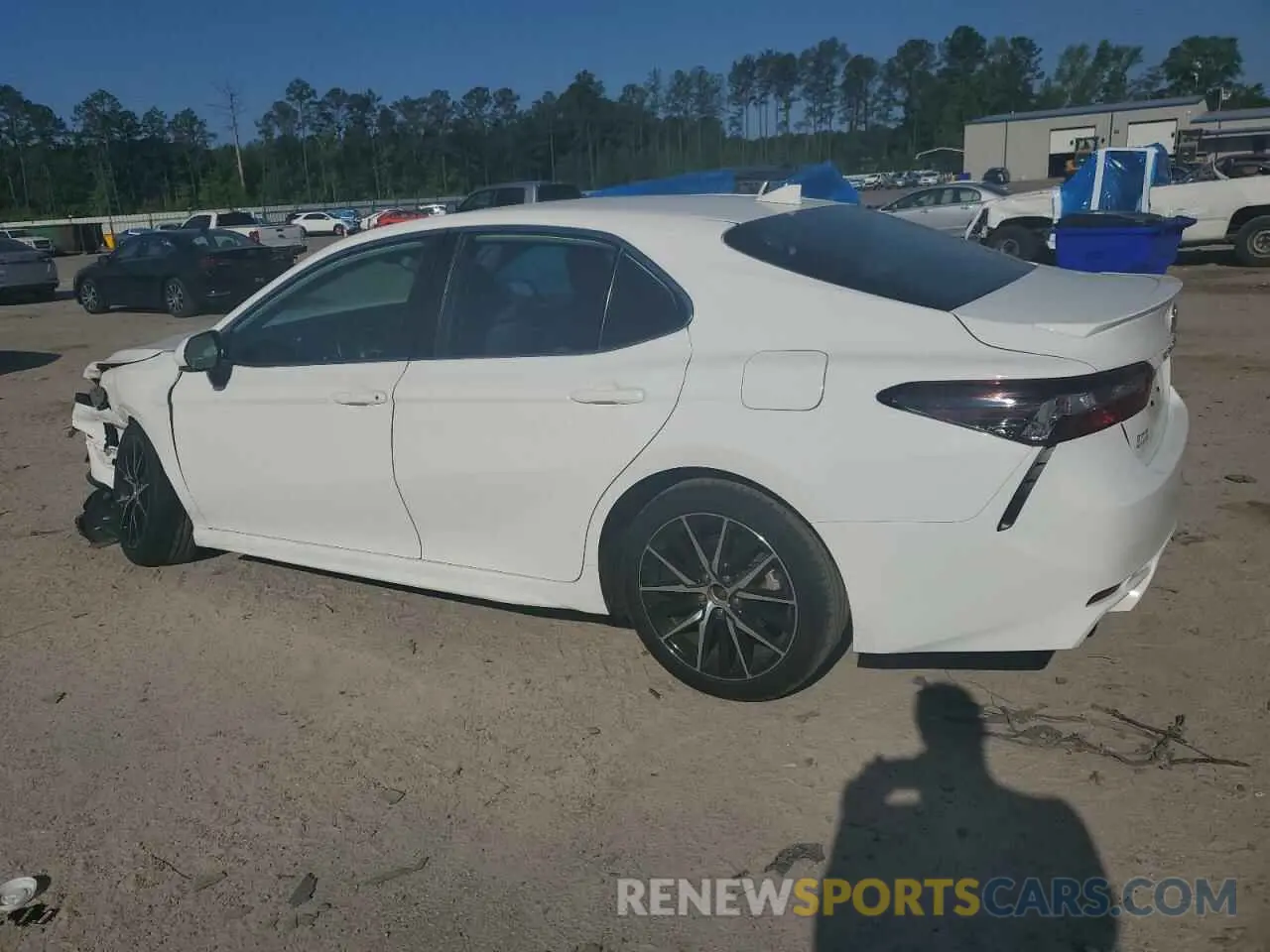 2 Photograph of a damaged car 4T1G11AK8NU679402 TOYOTA CAMRY 2022