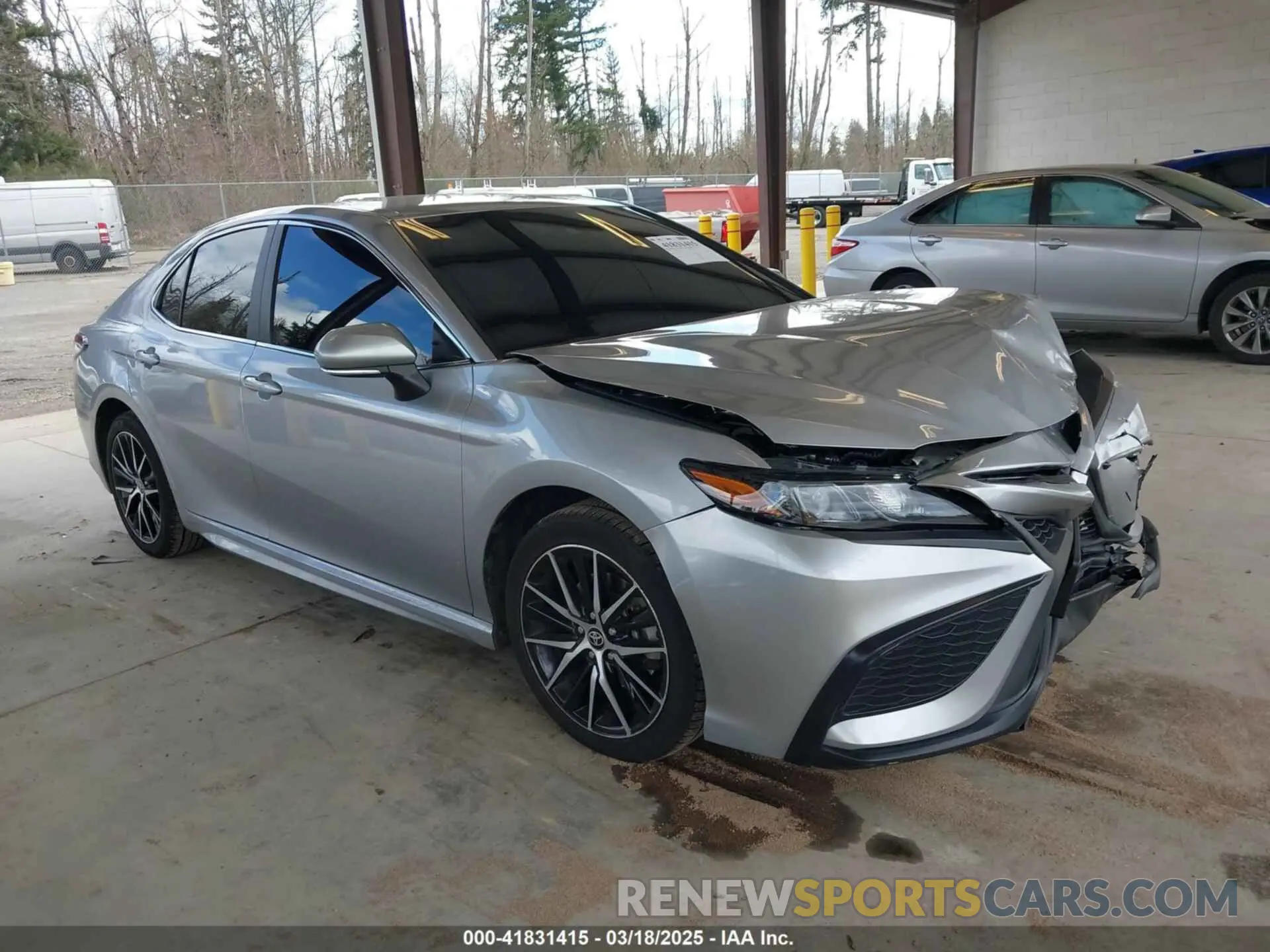 1 Photograph of a damaged car 4T1G11AK8NU690920 TOYOTA CAMRY 2022