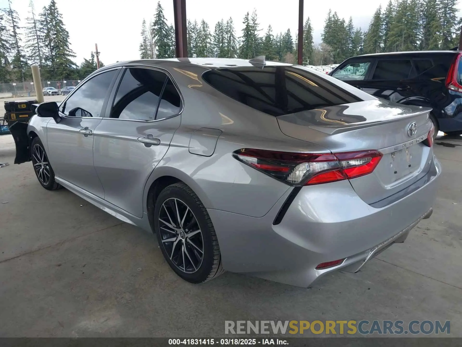 3 Photograph of a damaged car 4T1G11AK8NU690920 TOYOTA CAMRY 2022