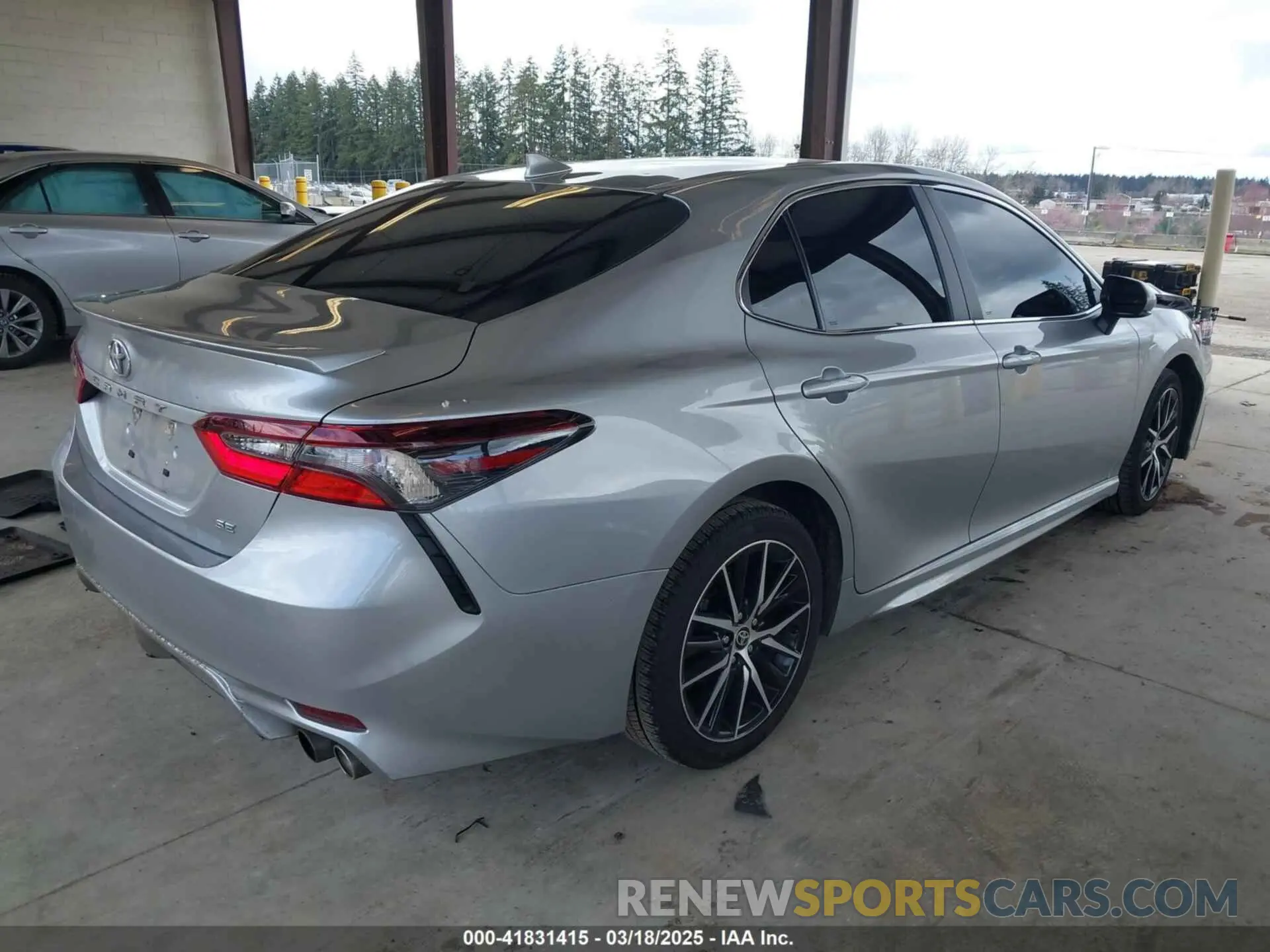 4 Photograph of a damaged car 4T1G11AK8NU690920 TOYOTA CAMRY 2022