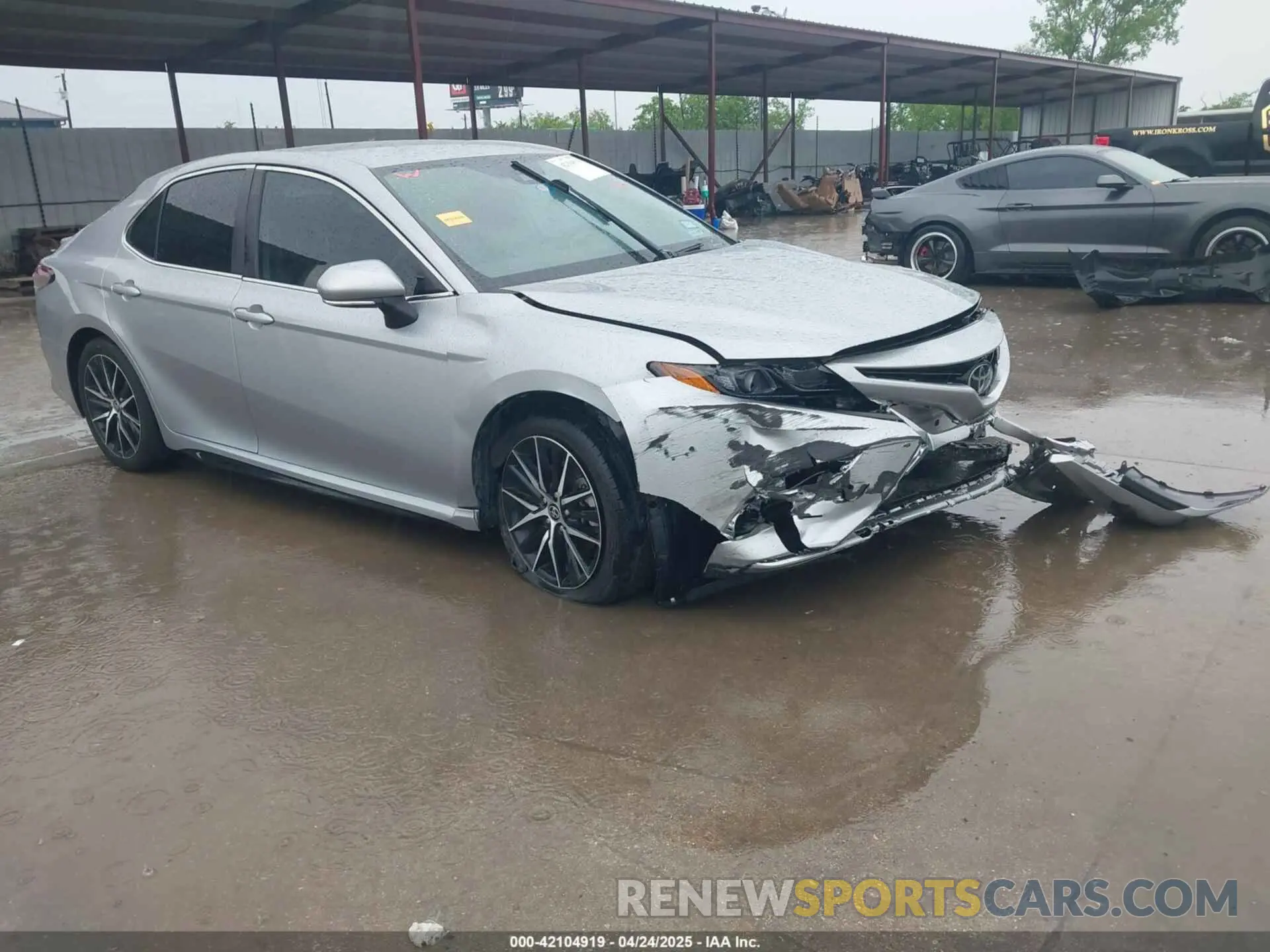 1 Photograph of a damaged car 4T1G11AK8NU702340 TOYOTA CAMRY 2022