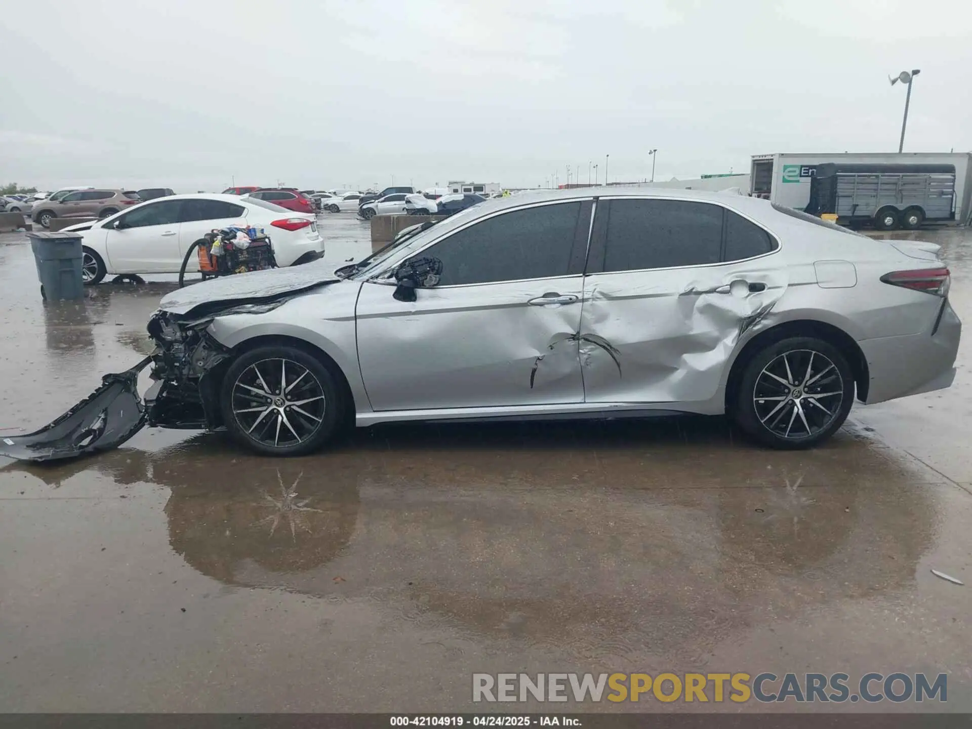 14 Photograph of a damaged car 4T1G11AK8NU702340 TOYOTA CAMRY 2022