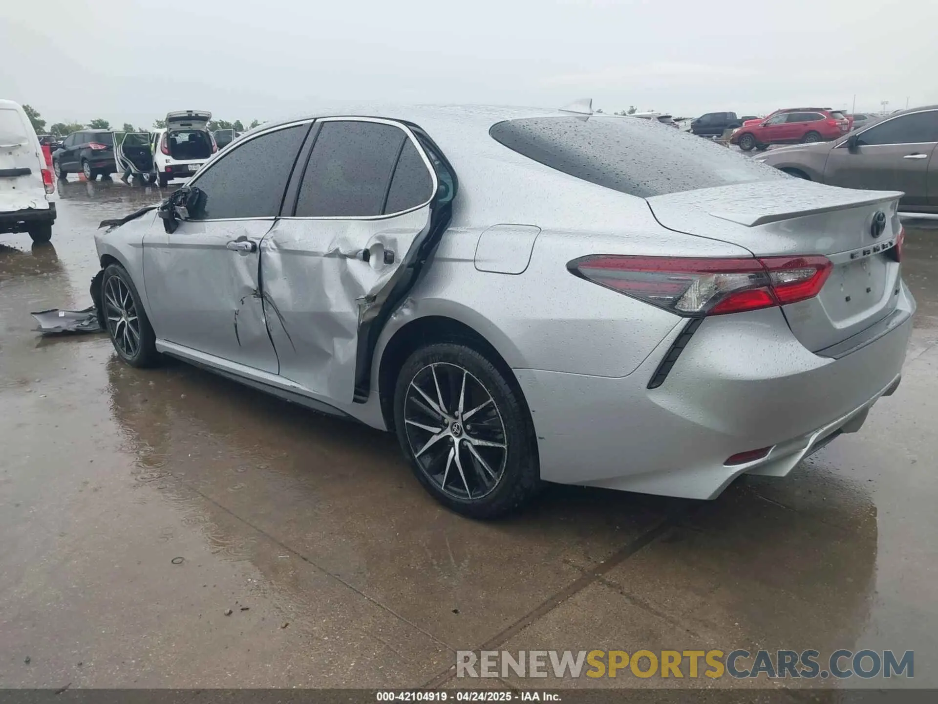 3 Photograph of a damaged car 4T1G11AK8NU702340 TOYOTA CAMRY 2022