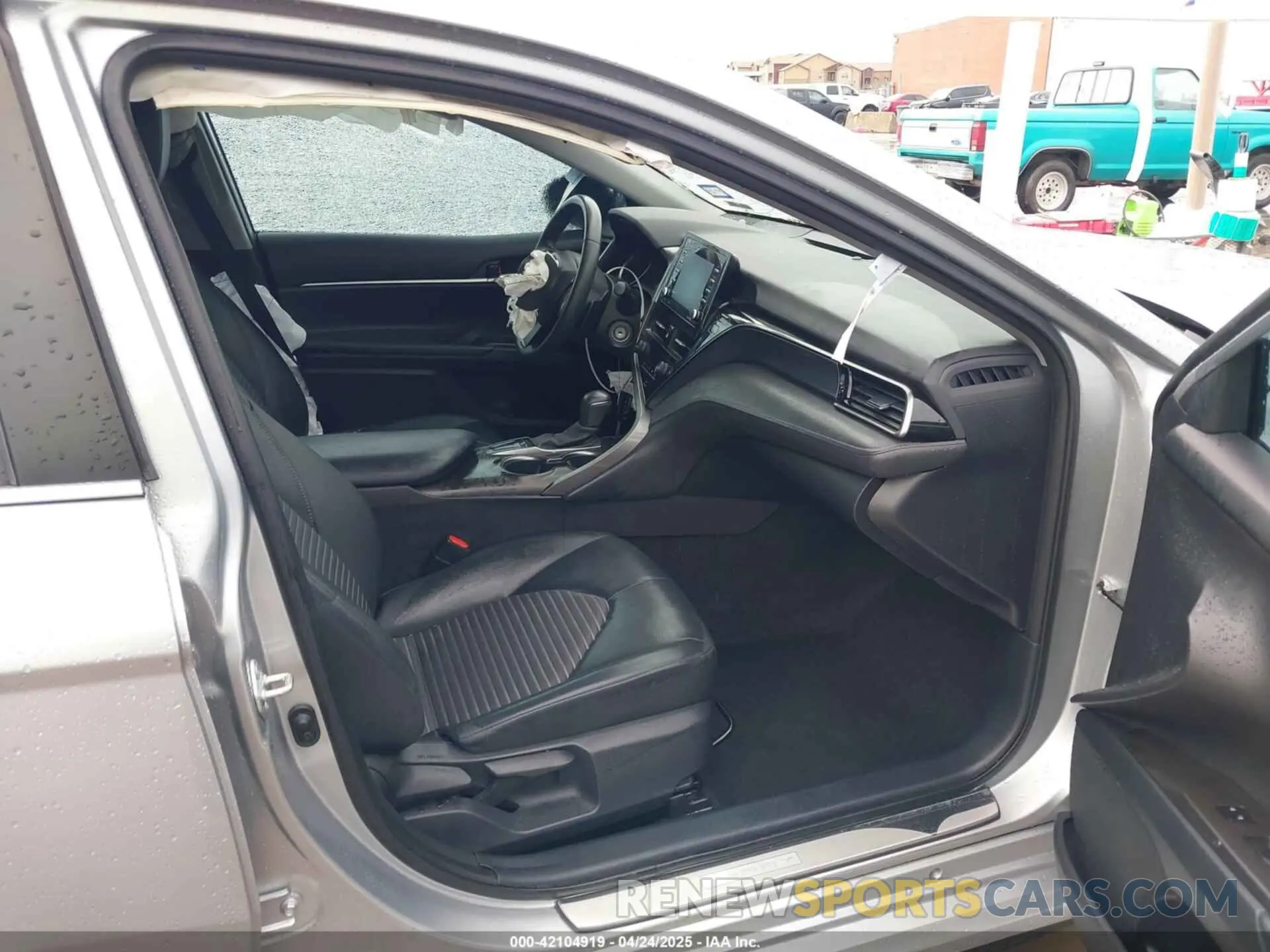8 Photograph of a damaged car 4T1G11AK8NU702340 TOYOTA CAMRY 2022