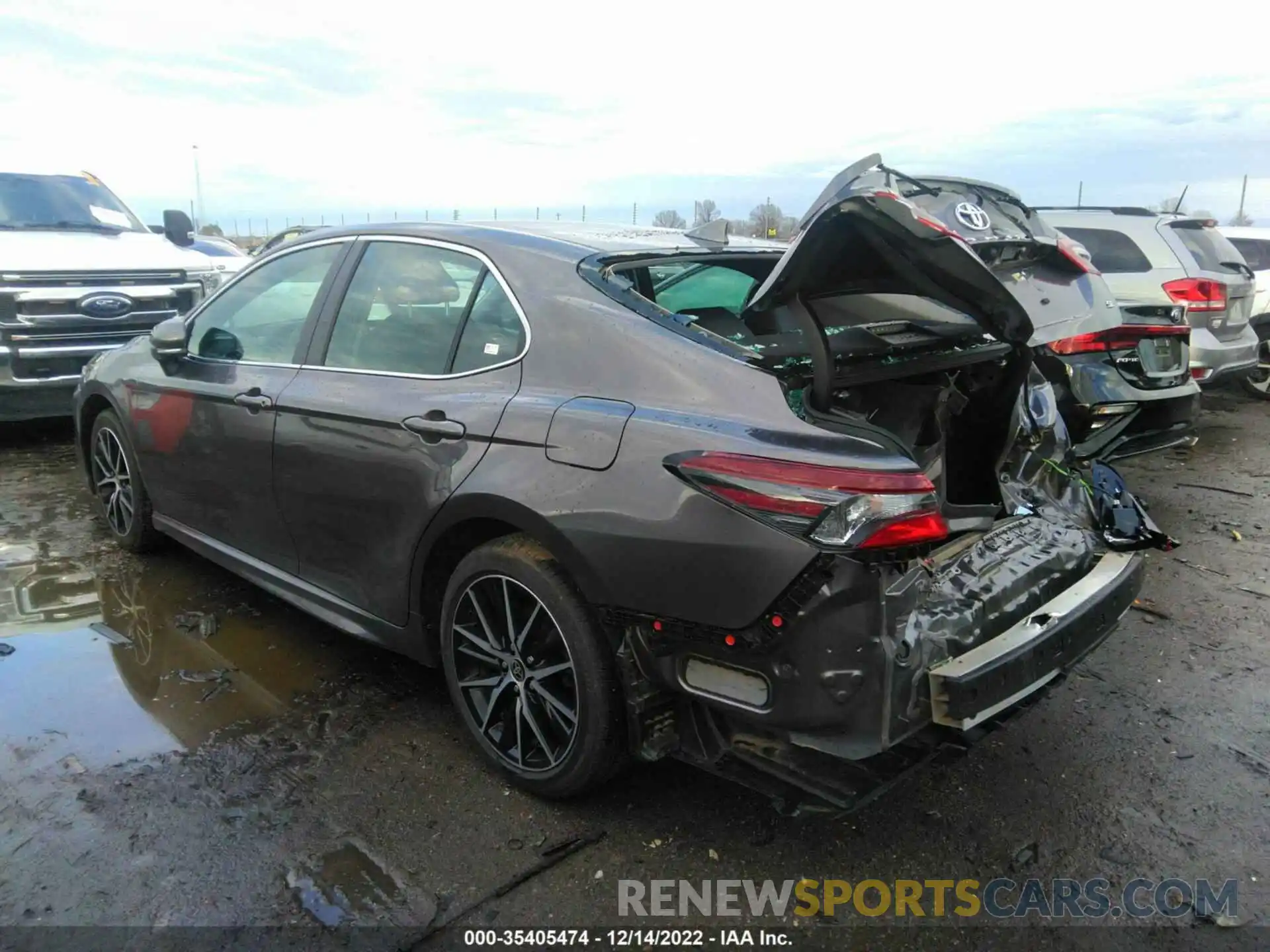 3 Photograph of a damaged car 4T1G11AK8NU715024 TOYOTA CAMRY 2022