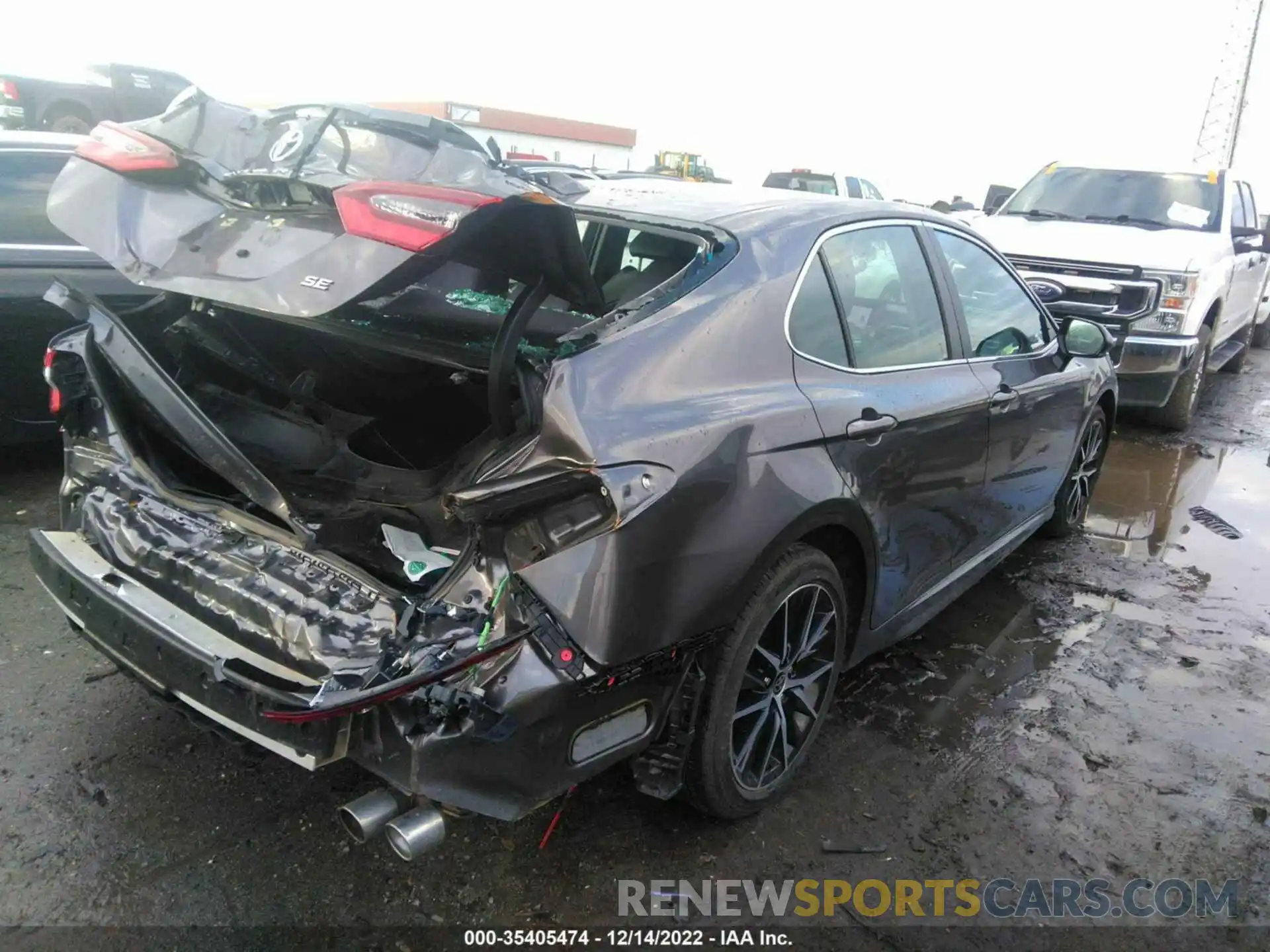 4 Photograph of a damaged car 4T1G11AK8NU715024 TOYOTA CAMRY 2022