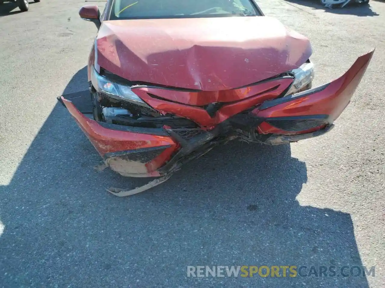 9 Photograph of a damaged car 4T1G11AK9NU041935 TOYOTA CAMRY 2022