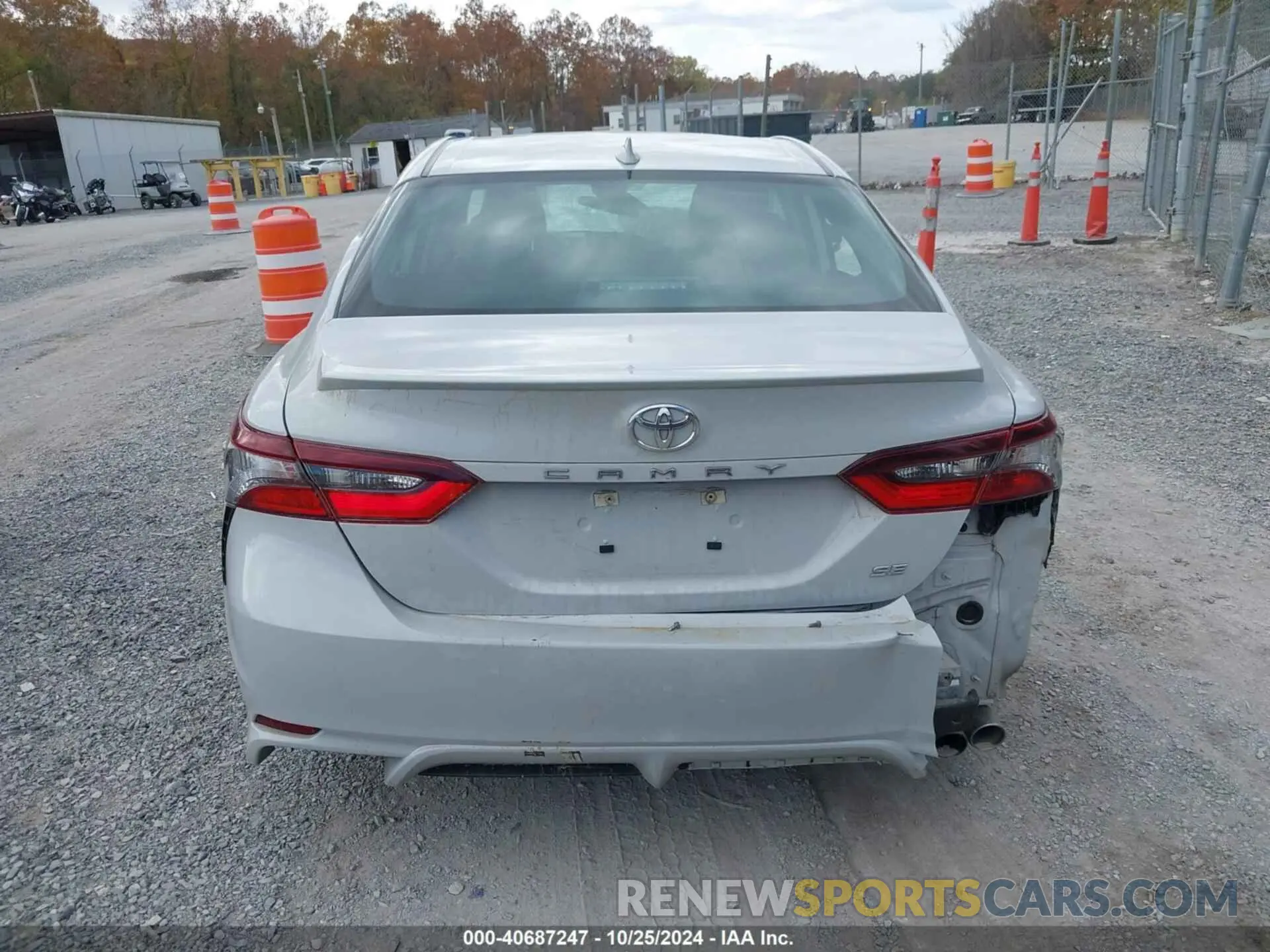 15 Photograph of a damaged car 4T1G11AK9NU066981 TOYOTA CAMRY 2022