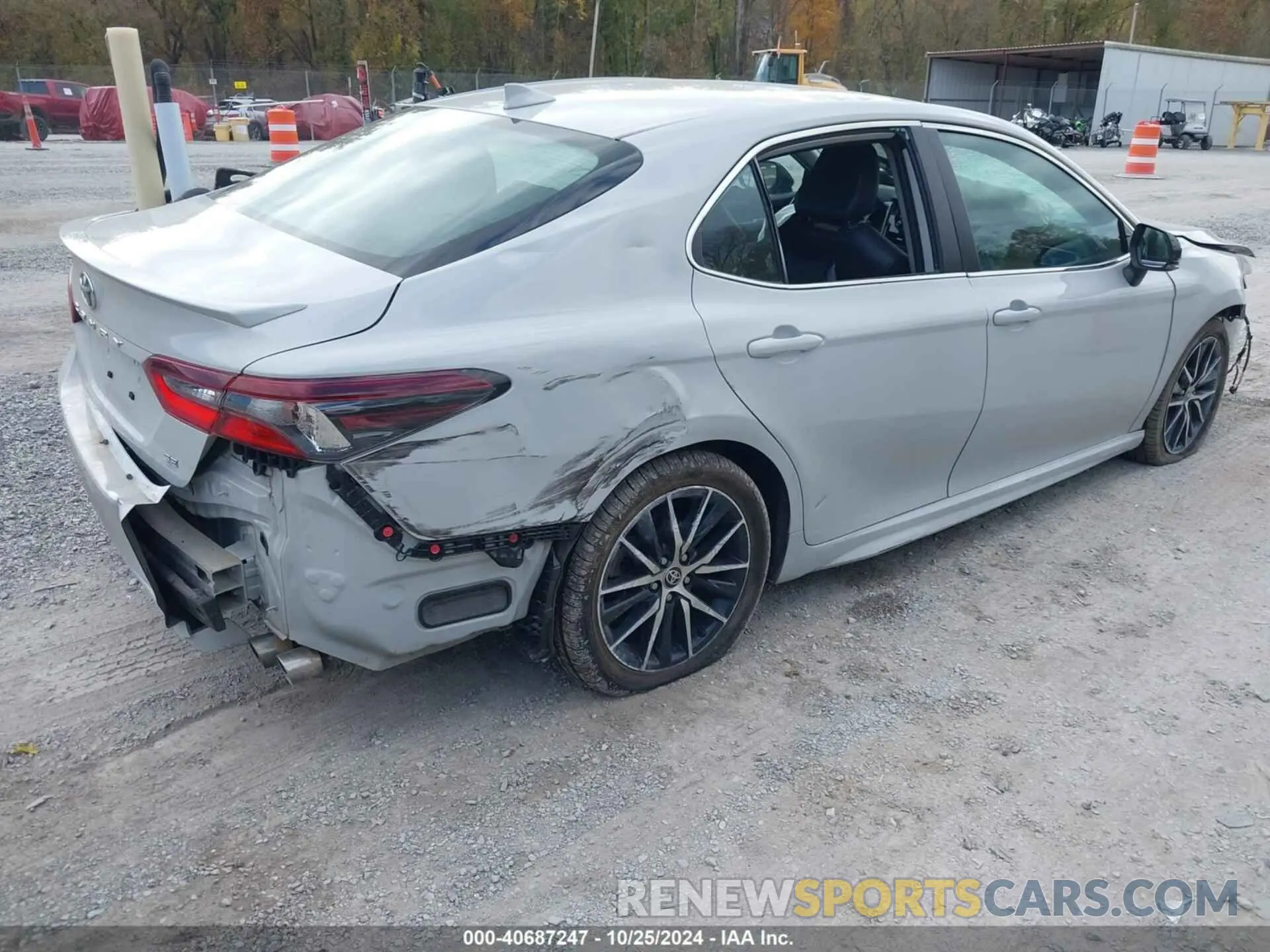 4 Photograph of a damaged car 4T1G11AK9NU066981 TOYOTA CAMRY 2022