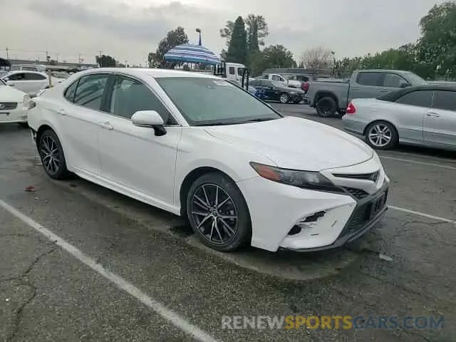 11 Photograph of a damaged car 4T1G11AK9NU074093 TOYOTA CAMRY 2022
