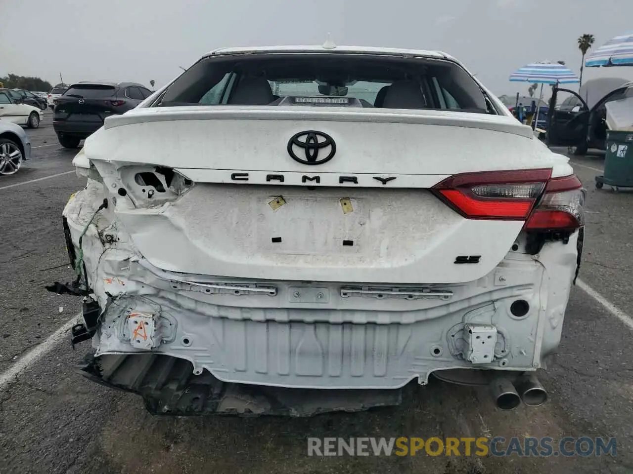 6 Photograph of a damaged car 4T1G11AK9NU074093 TOYOTA CAMRY 2022