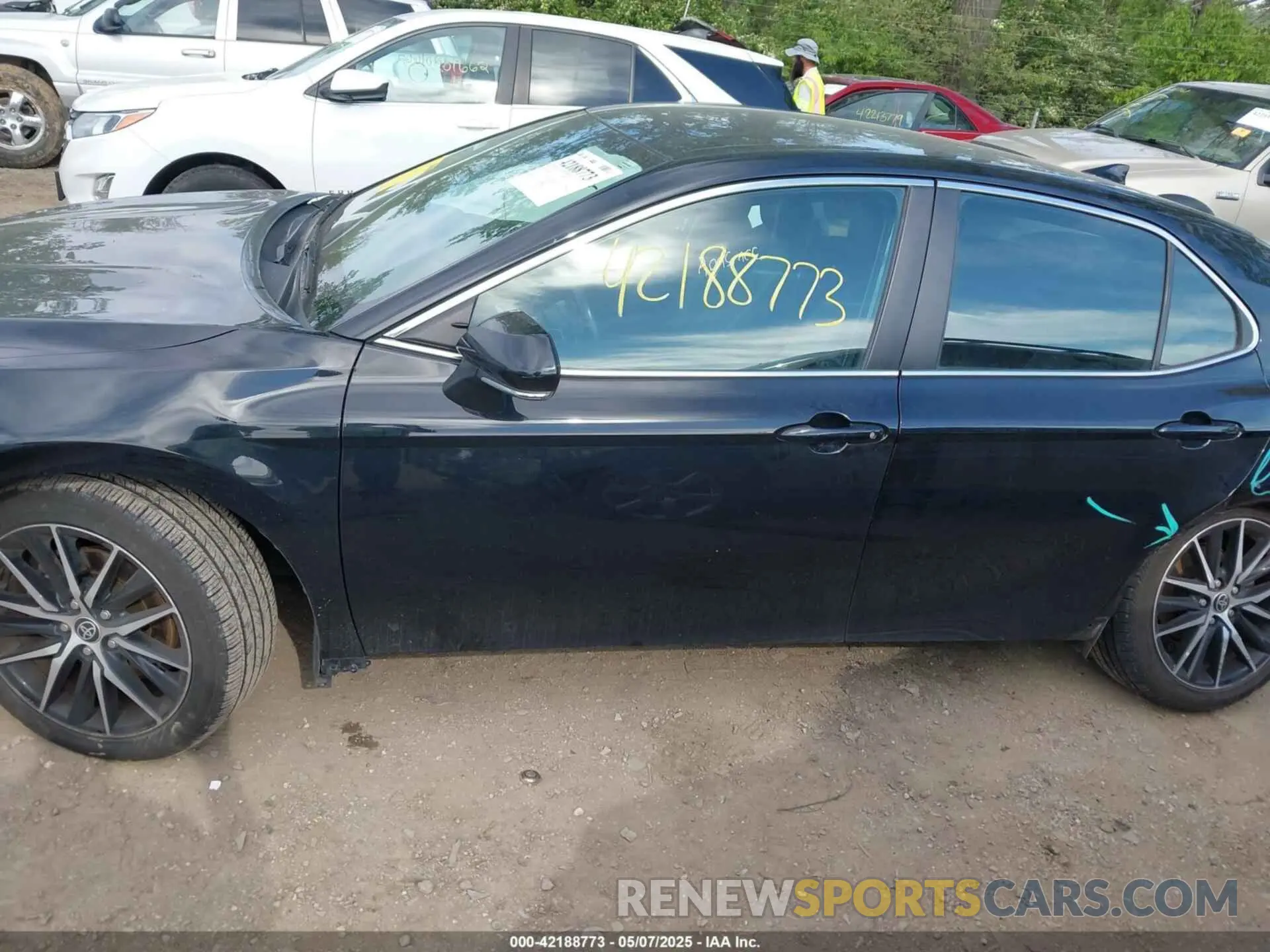 14 Photograph of a damaged car 4T1G11AK9NU622206 TOYOTA CAMRY 2022