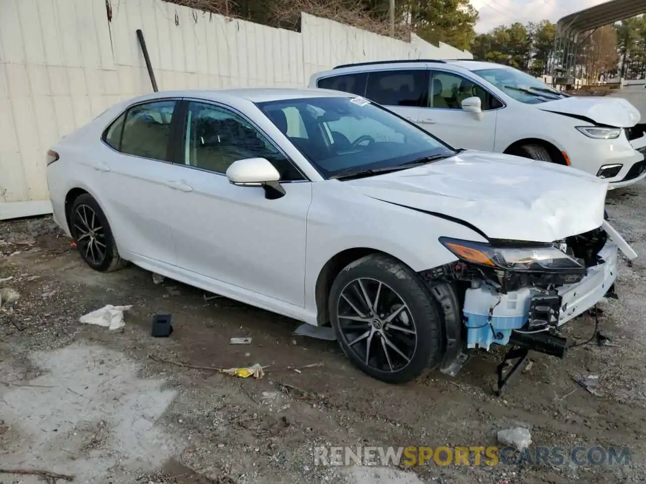 4 Photograph of a damaged car 4T1G11AK9NU626191 TOYOTA CAMRY 2022