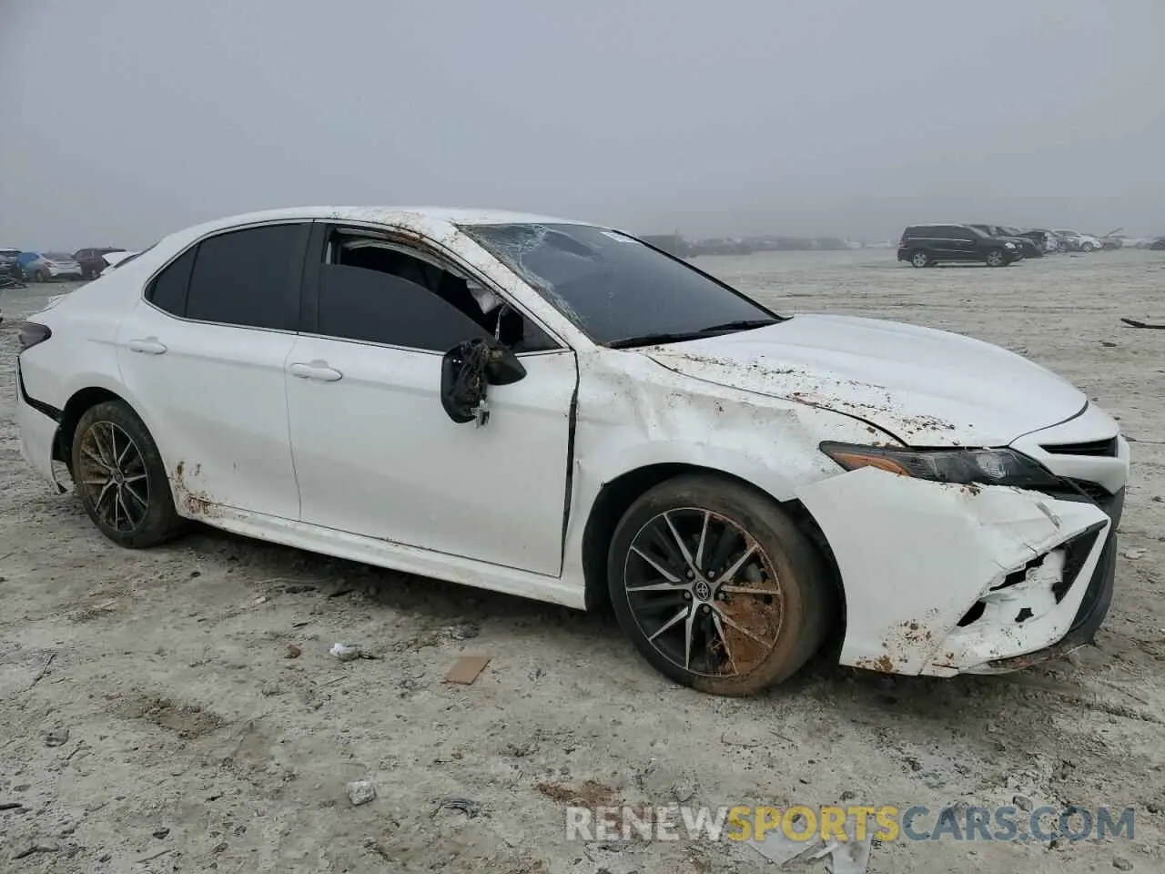 4 Photograph of a damaged car 4T1G11AK9NU627535 TOYOTA CAMRY 2022
