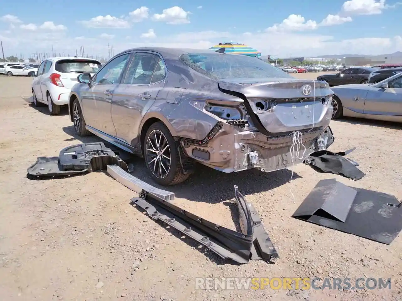 3 Photograph of a damaged car 4T1G11AK9NU633612 TOYOTA CAMRY 2022