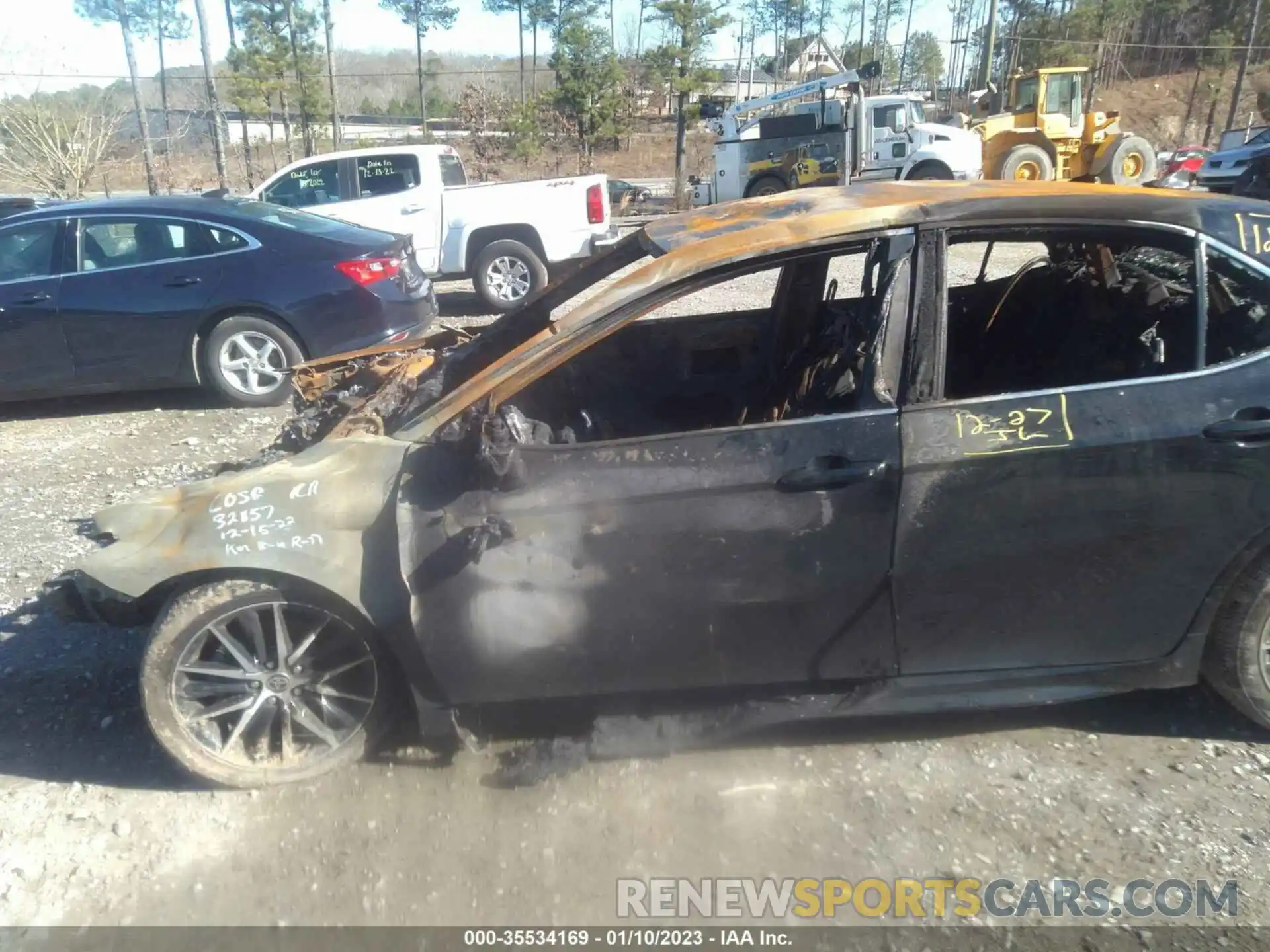 6 Photograph of a damaged car 4T1G11AK9NU639510 TOYOTA CAMRY 2022