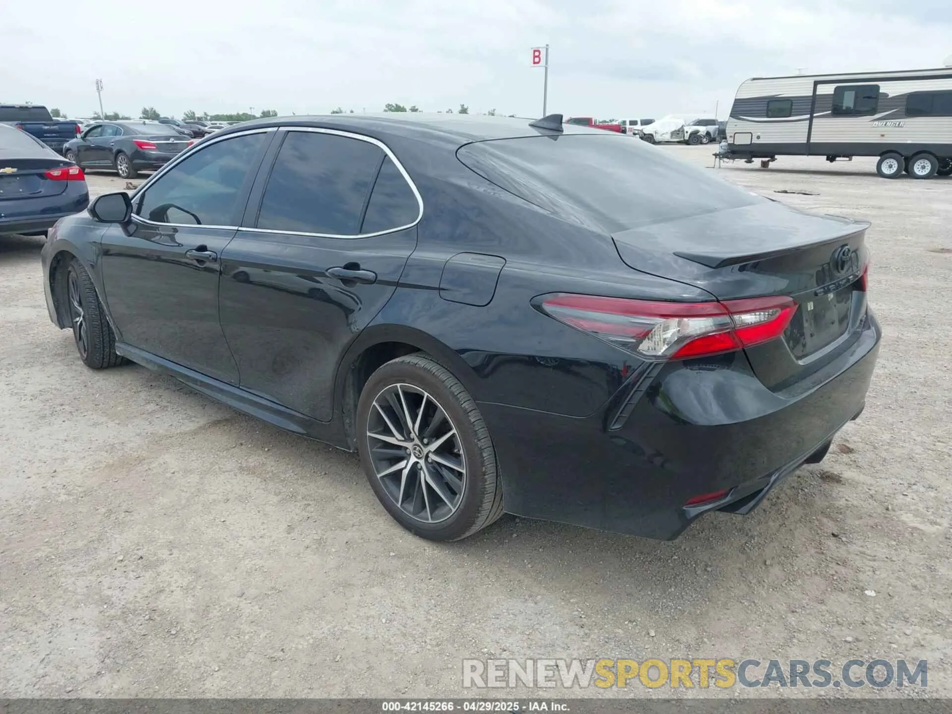3 Photograph of a damaged car 4T1G11AK9NU641936 TOYOTA CAMRY 2022
