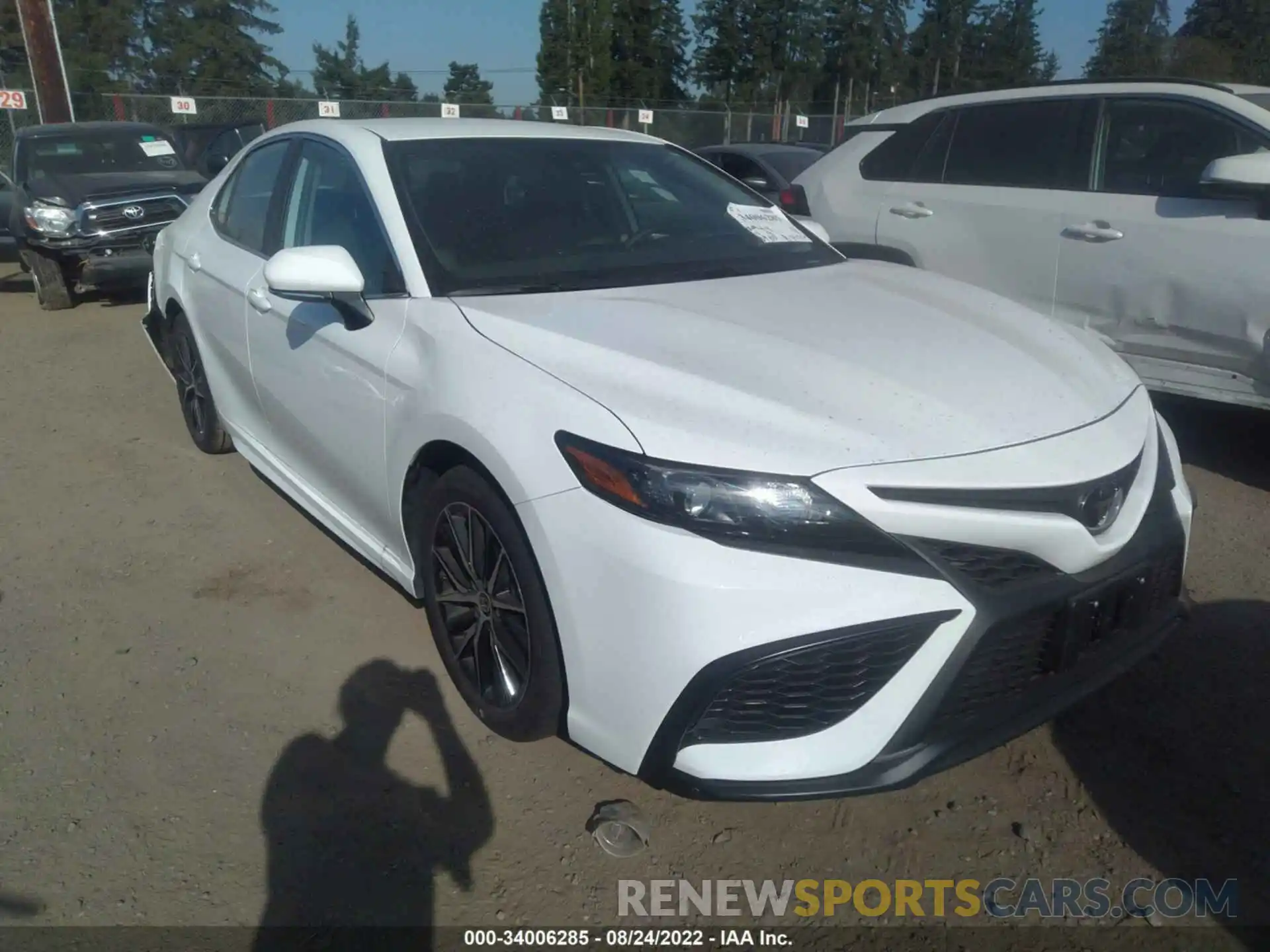 1 Photograph of a damaged car 4T1G11AK9NU649194 TOYOTA CAMRY 2022