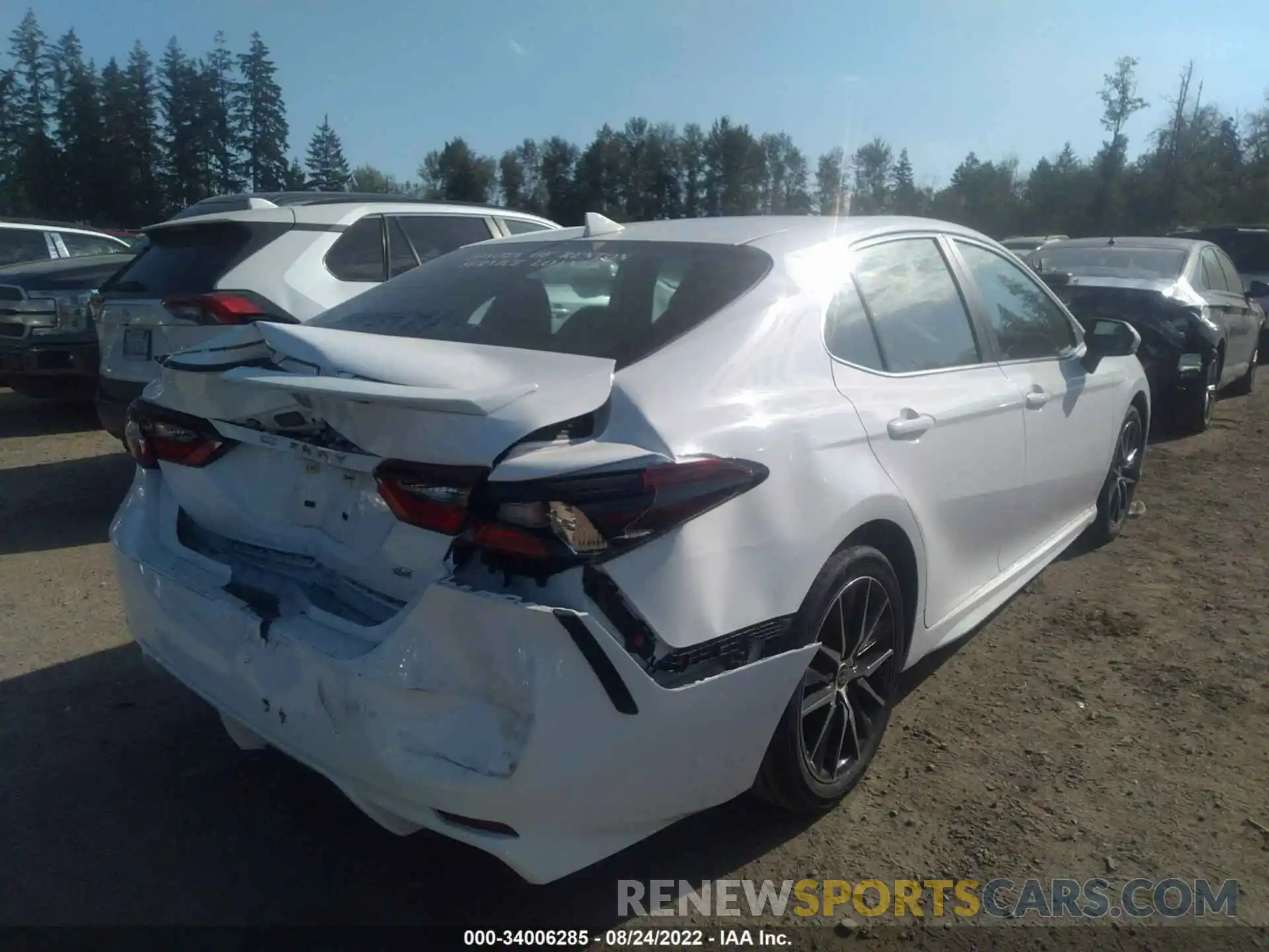 4 Photograph of a damaged car 4T1G11AK9NU649194 TOYOTA CAMRY 2022