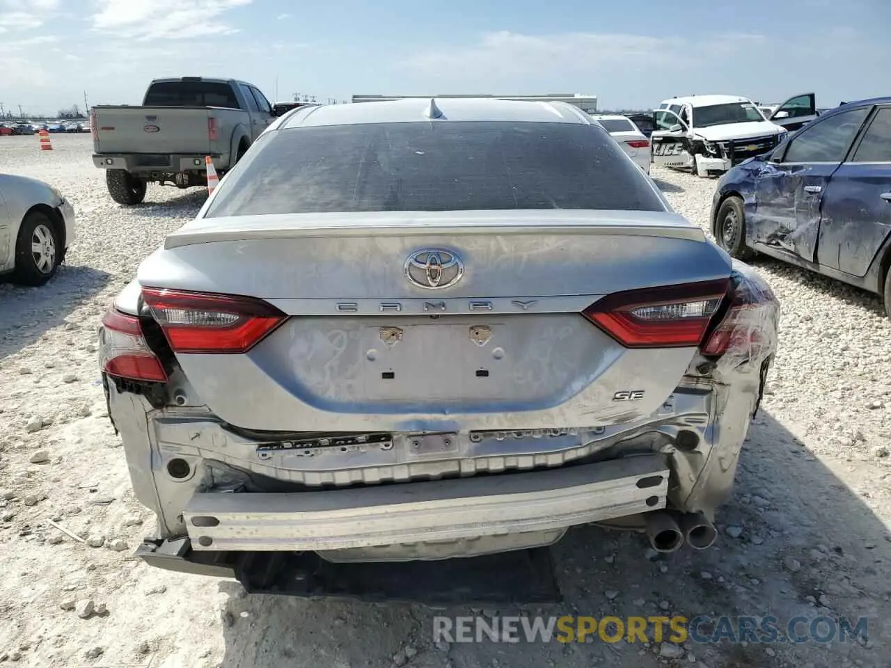 6 Photograph of a damaged car 4T1G11AK9NU652130 TOYOTA CAMRY 2022