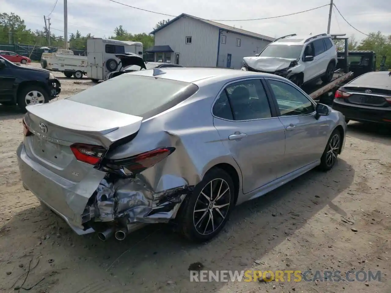 4 Photograph of a damaged car 4T1G11AK9NU663628 TOYOTA CAMRY 2022