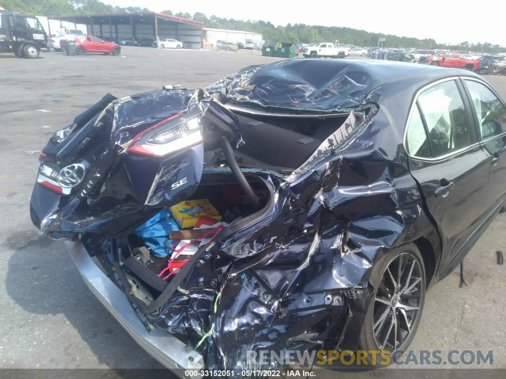 6 Photograph of a damaged car 4T1G11AK9NU675472 TOYOTA CAMRY 2022