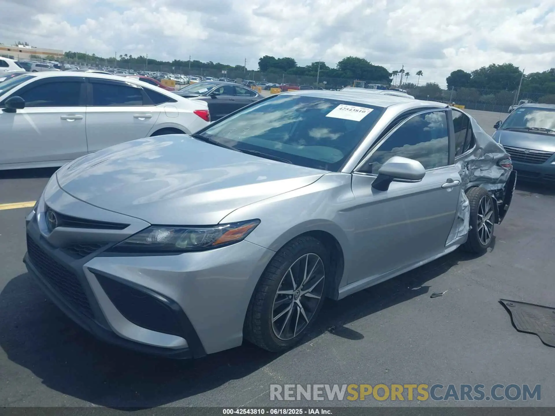 2 Photograph of a damaged car 4T1G11AK9NU678078 TOYOTA CAMRY 2022