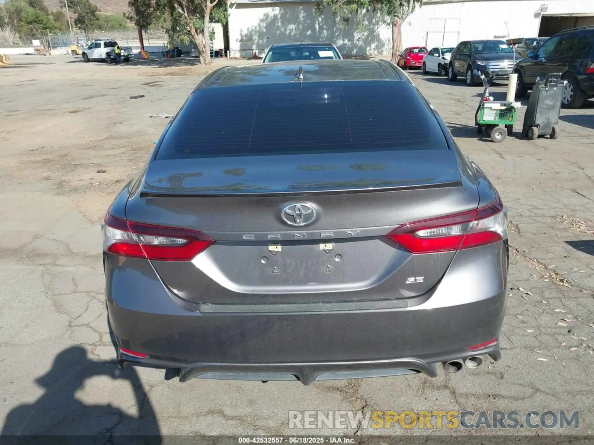 16 Photograph of a damaged car 4T1G11AK9NU678324 TOYOTA CAMRY 2022