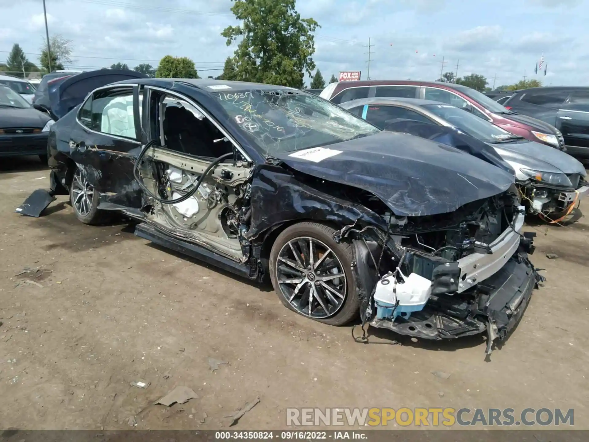 1 Photograph of a damaged car 4T1G11AK9NU689016 TOYOTA CAMRY 2022