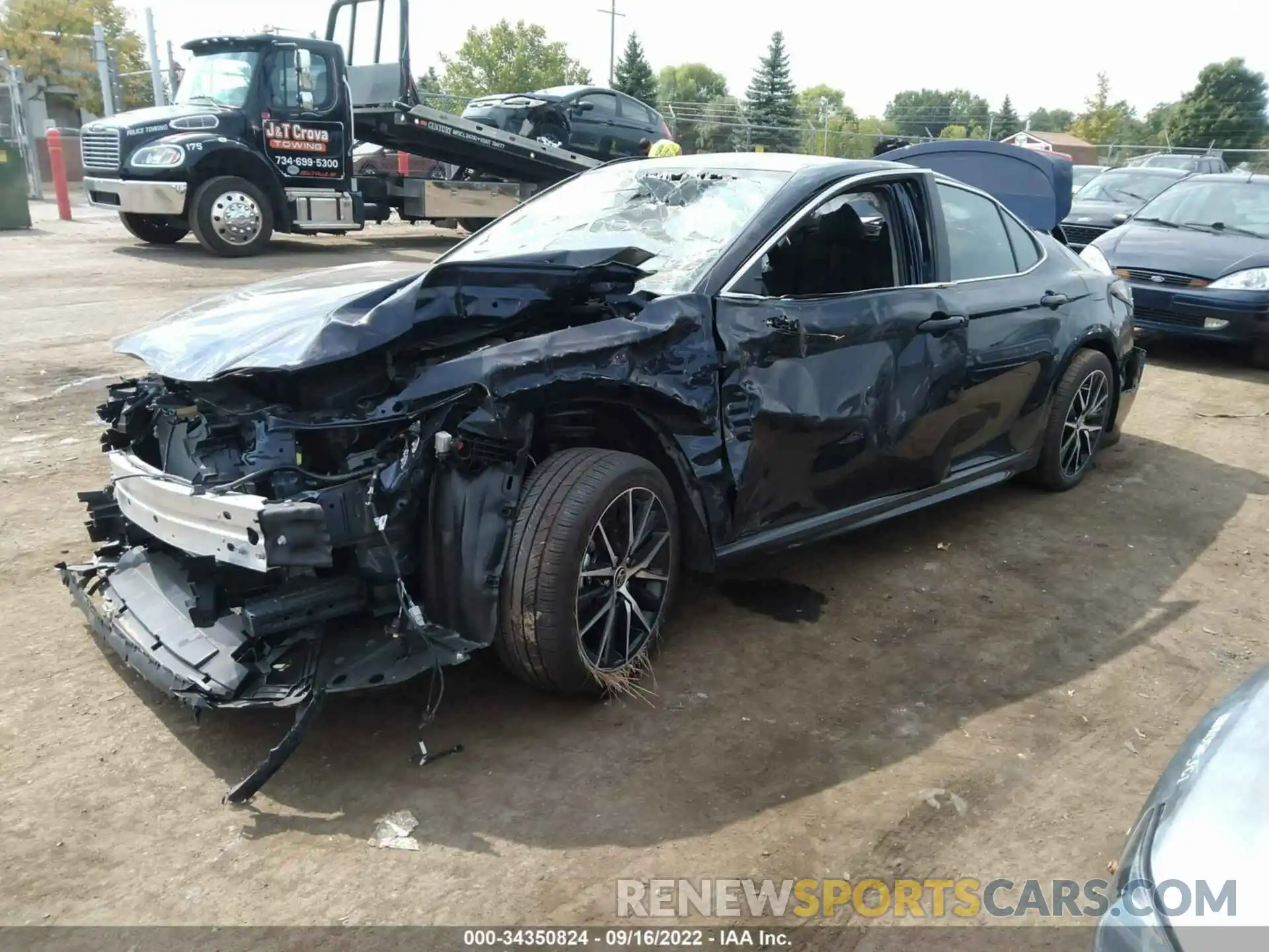 2 Photograph of a damaged car 4T1G11AK9NU689016 TOYOTA CAMRY 2022