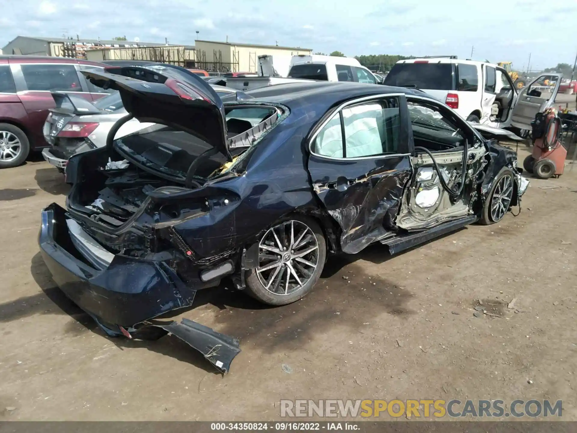 4 Photograph of a damaged car 4T1G11AK9NU689016 TOYOTA CAMRY 2022