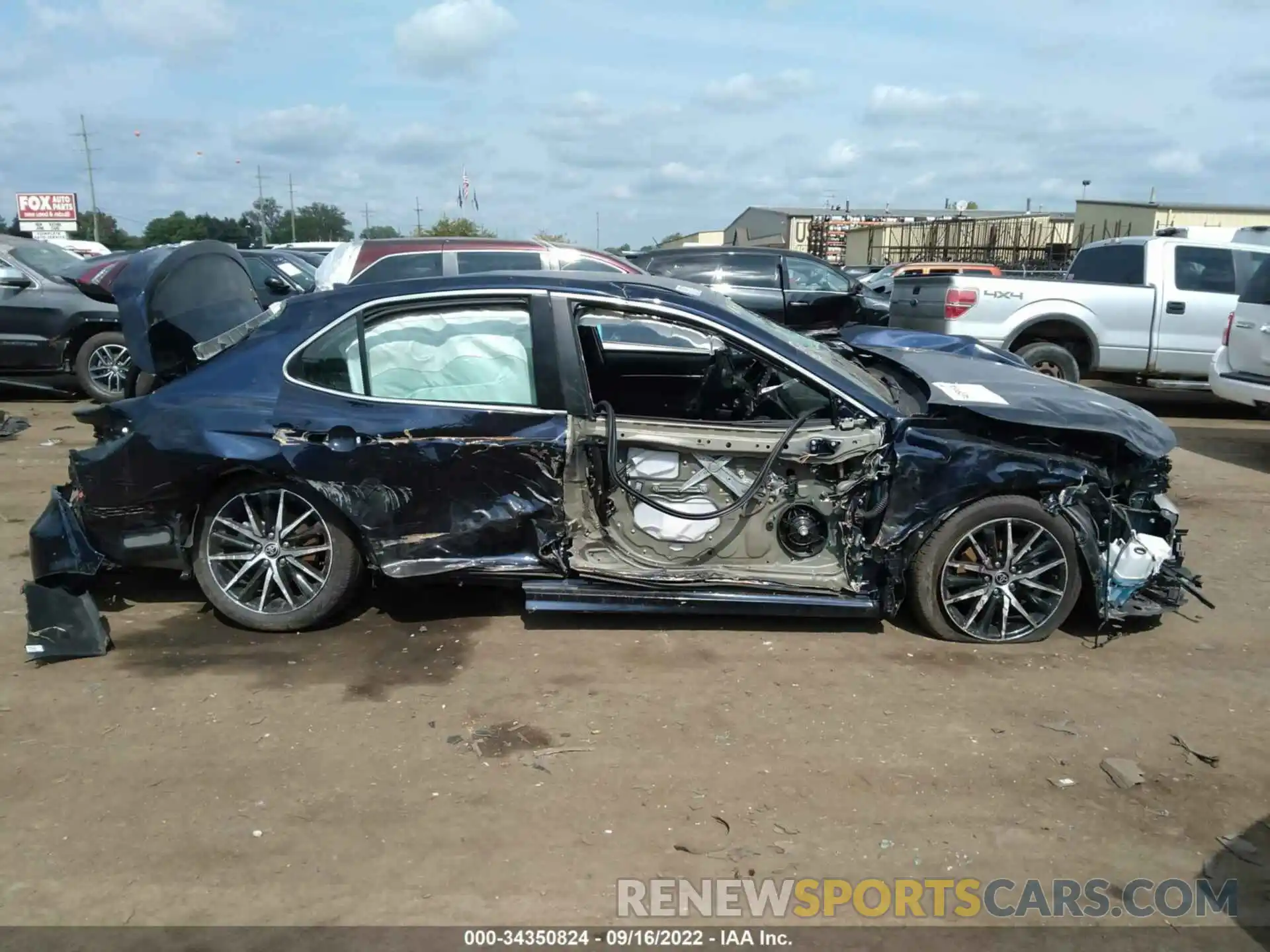 6 Photograph of a damaged car 4T1G11AK9NU689016 TOYOTA CAMRY 2022