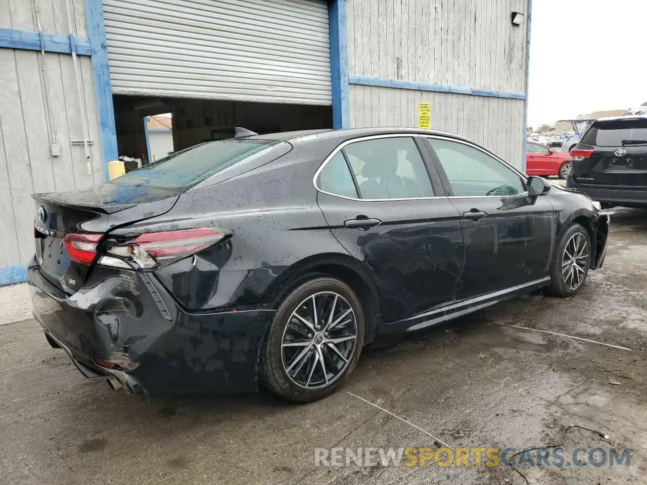 3 Photograph of a damaged car 4T1G11AK9NU696578 TOYOTA CAMRY 2022