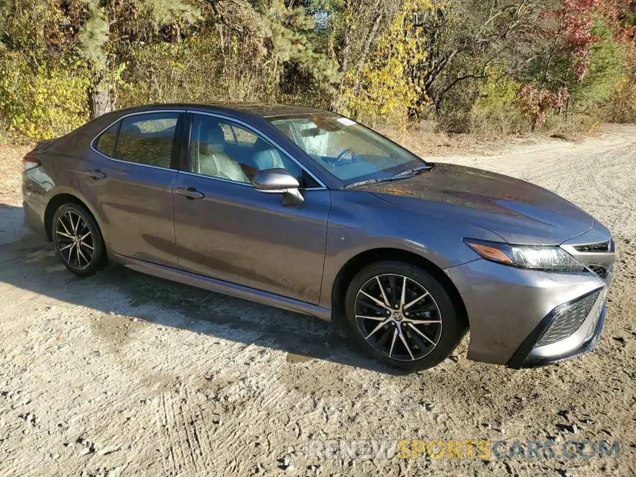 4 Photograph of a damaged car 4T1G11AK9NU711421 TOYOTA CAMRY 2022