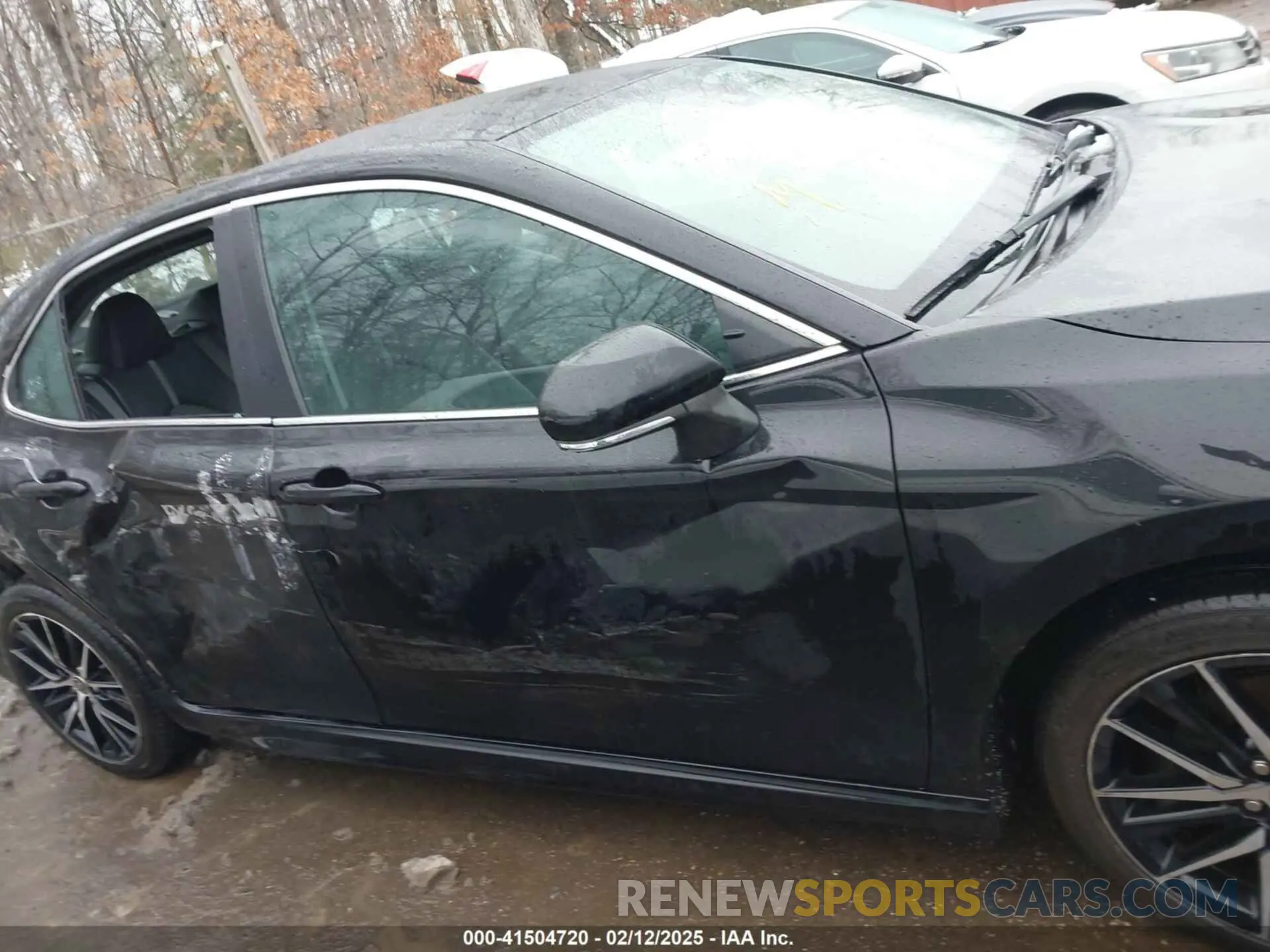 13 Photograph of a damaged car 4T1G11AK9NU714724 TOYOTA CAMRY 2022