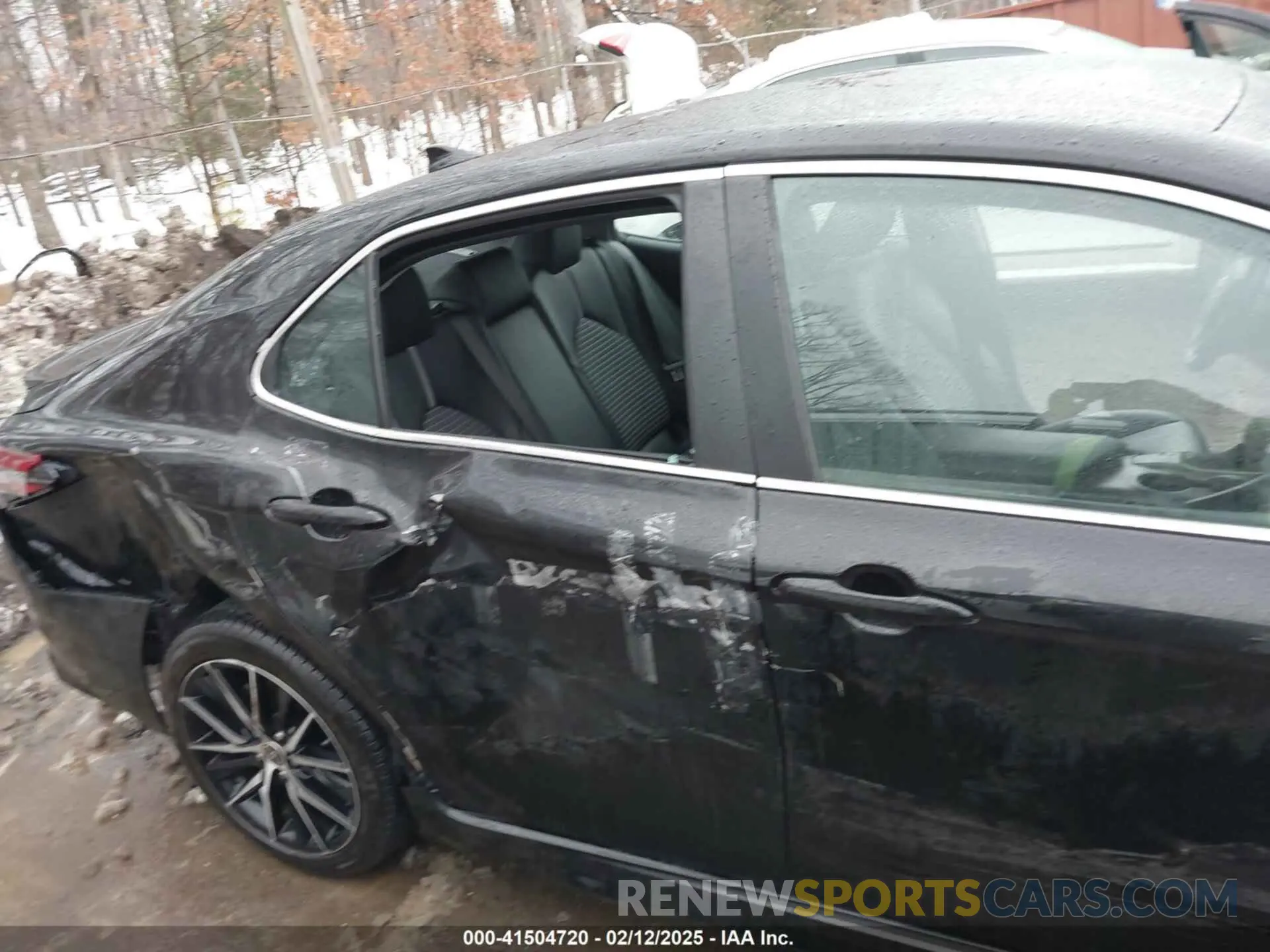6 Photograph of a damaged car 4T1G11AK9NU714724 TOYOTA CAMRY 2022