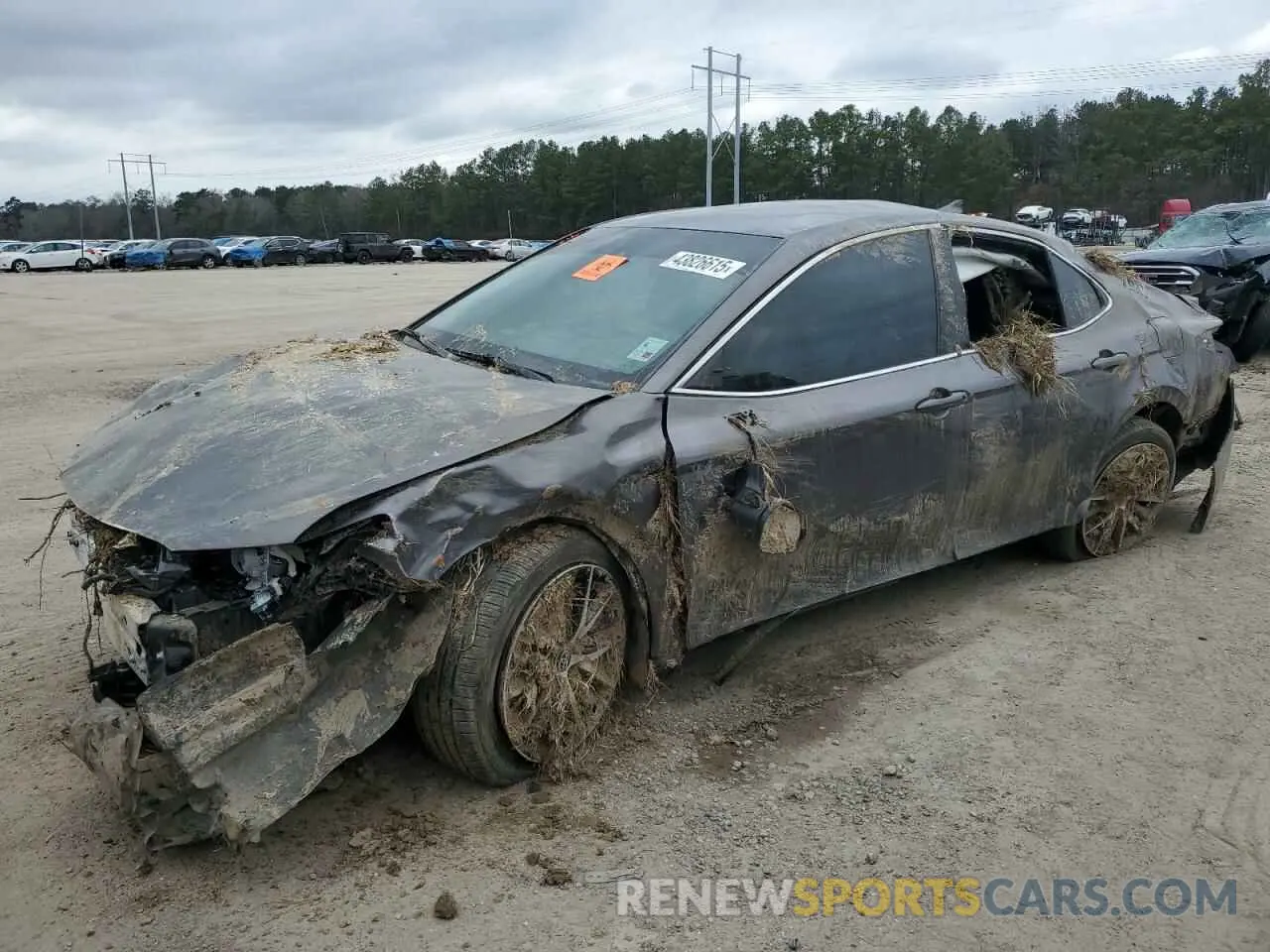 1 Photograph of a damaged car 4T1G11AKXNU001797 TOYOTA CAMRY 2022