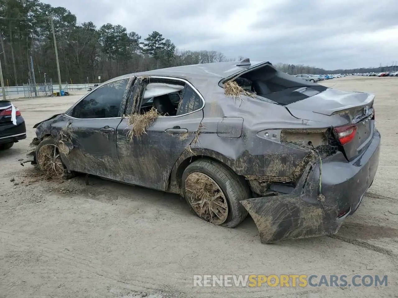 2 Photograph of a damaged car 4T1G11AKXNU001797 TOYOTA CAMRY 2022