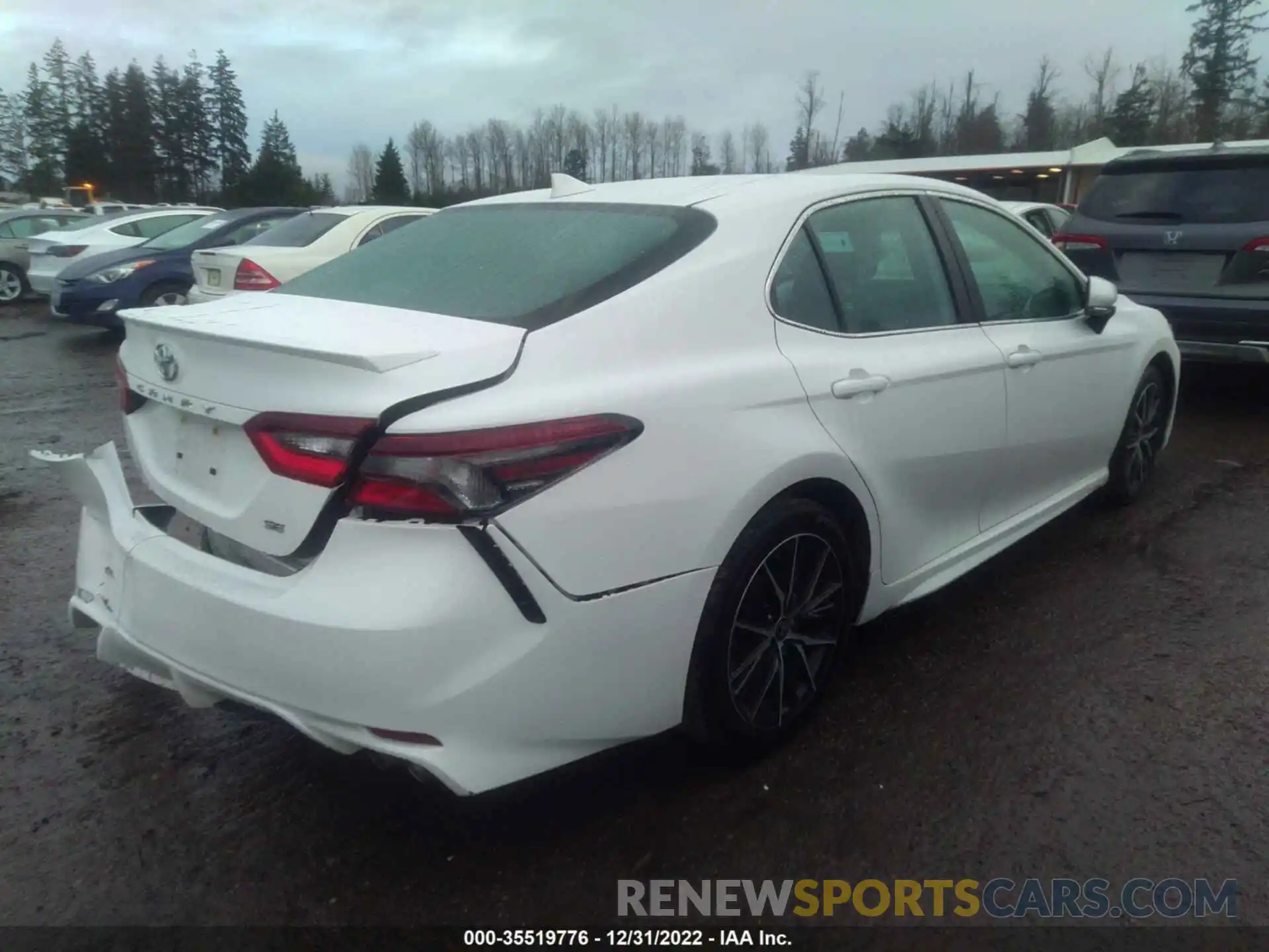 4 Photograph of a damaged car 4T1G11AKXNU009236 TOYOTA CAMRY 2022