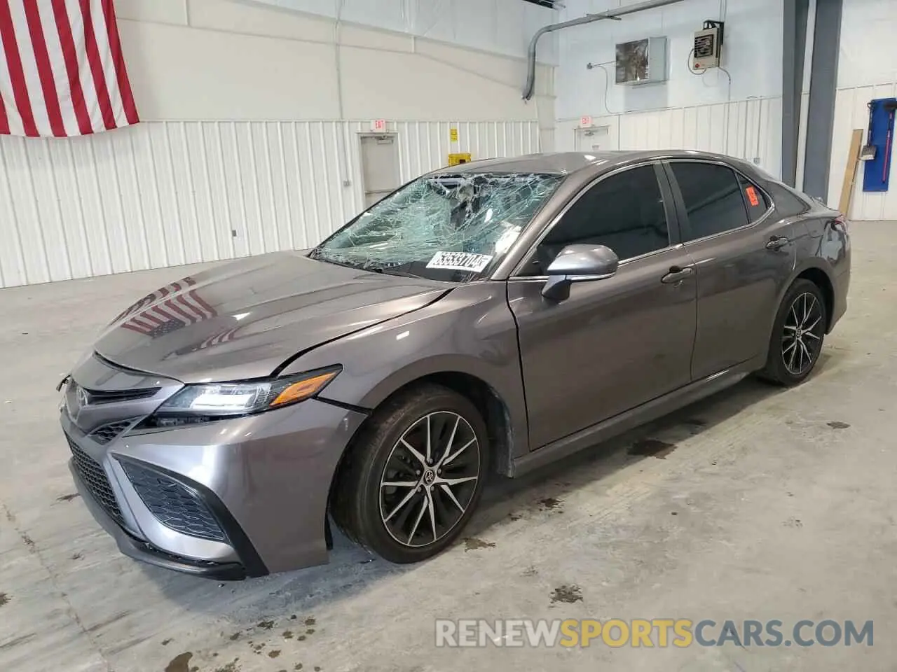 1 Photograph of a damaged car 4T1G11AKXNU017837 TOYOTA CAMRY 2022
