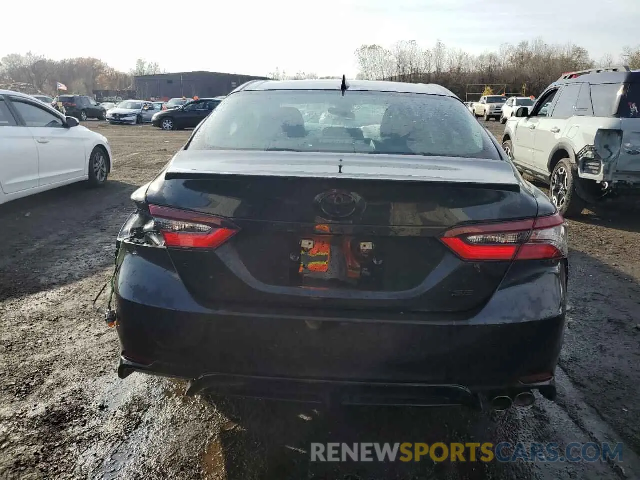 6 Photograph of a damaged car 4T1G11AKXNU021547 TOYOTA CAMRY 2022
