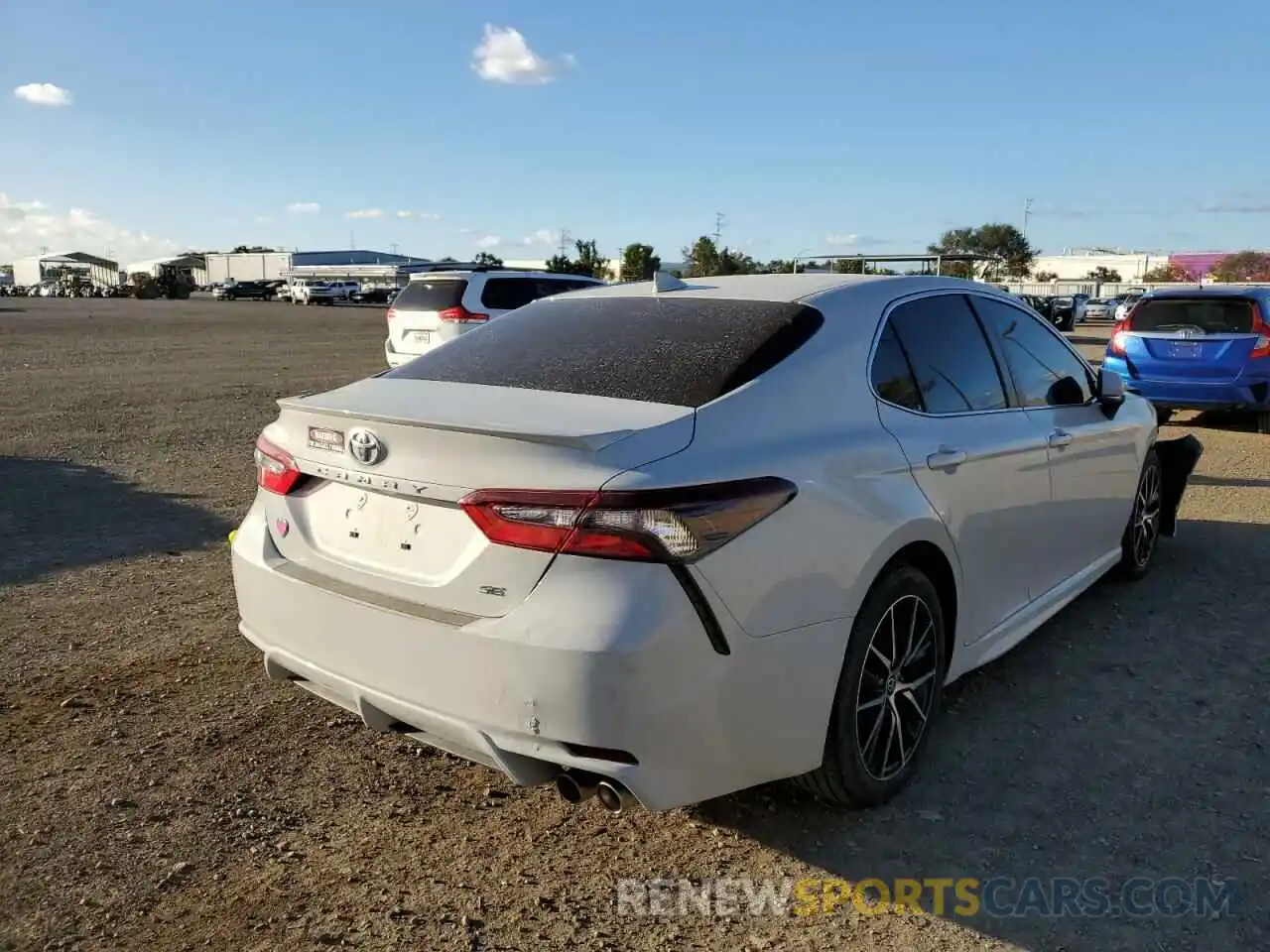 4 Photograph of a damaged car 4T1G11AKXNU033956 TOYOTA CAMRY 2022