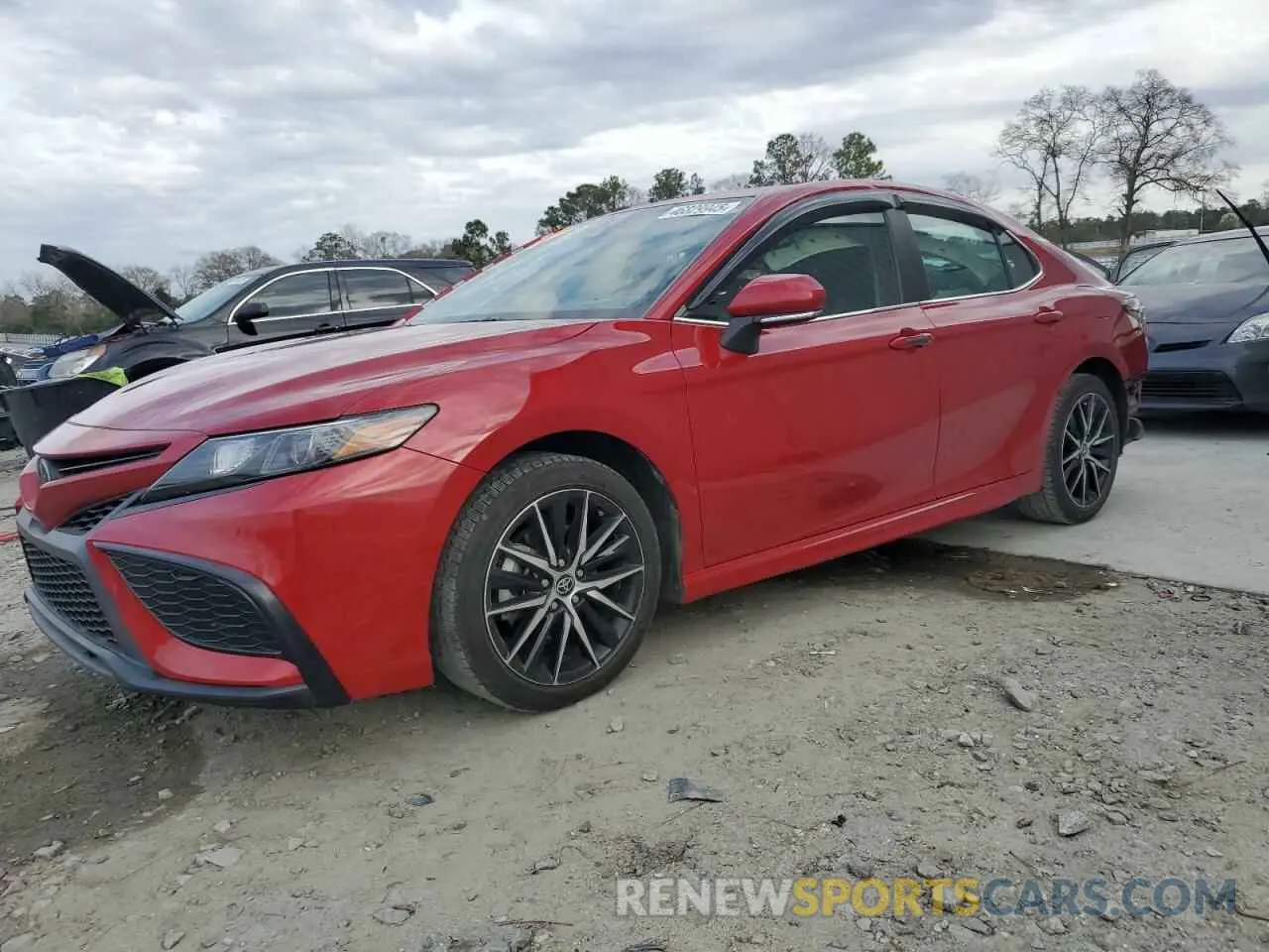 1 Photograph of a damaged car 4T1G11AKXNU039899 TOYOTA CAMRY 2022