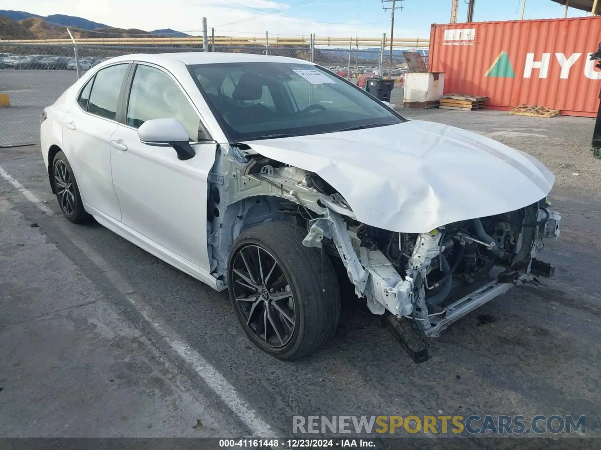 1 Photograph of a damaged car 4T1G11AKXNU041779 TOYOTA CAMRY 2022