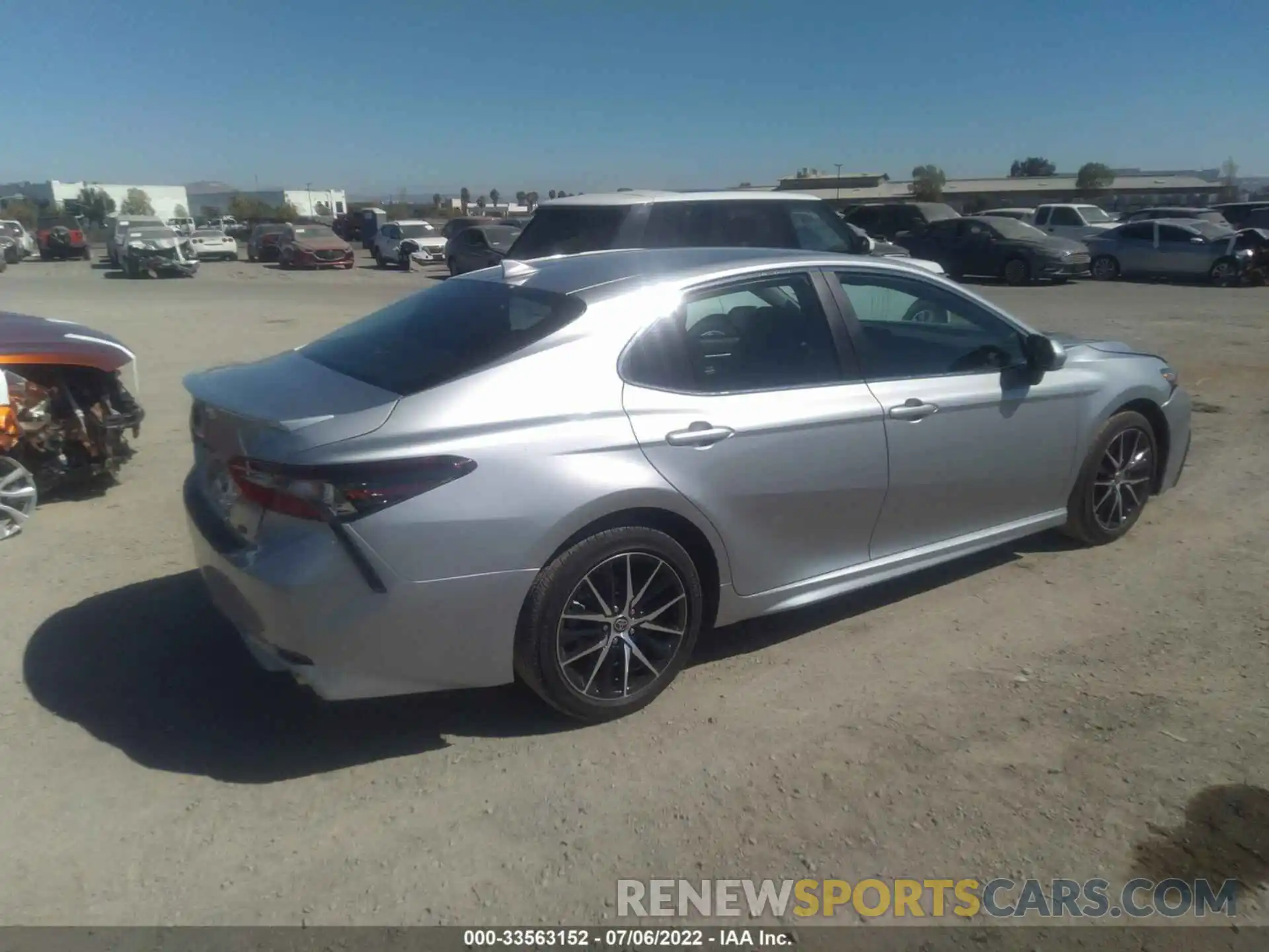 4 Photograph of a damaged car 4T1G11AKXNU056959 TOYOTA CAMRY 2022