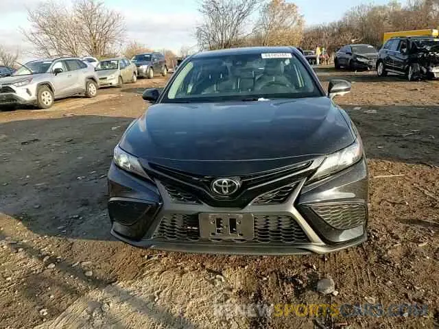 11 Photograph of a damaged car 4T1G11AKXNU067492 TOYOTA CAMRY 2022