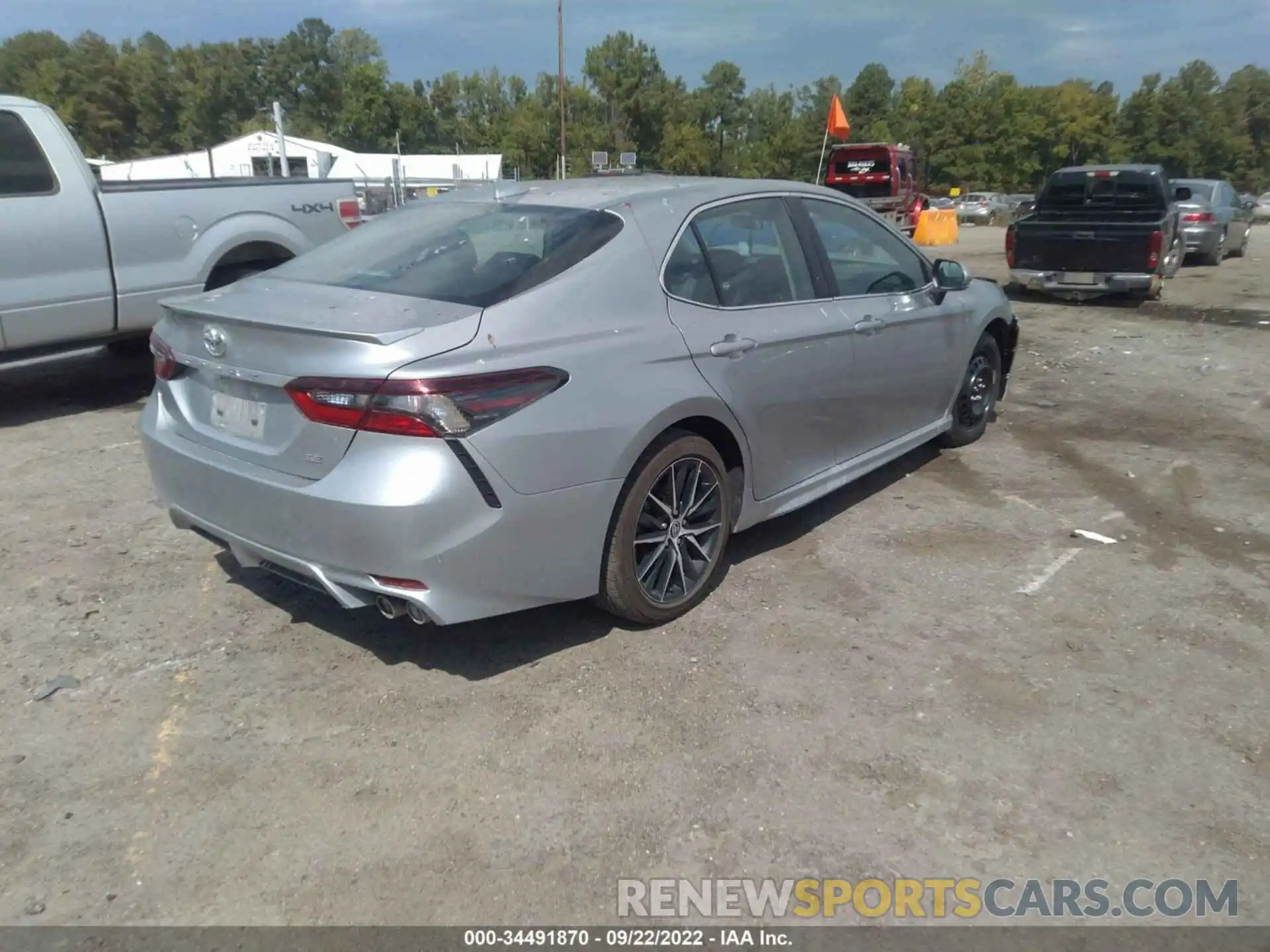 4 Photograph of a damaged car 4T1G11AKXNU068805 TOYOTA CAMRY 2022