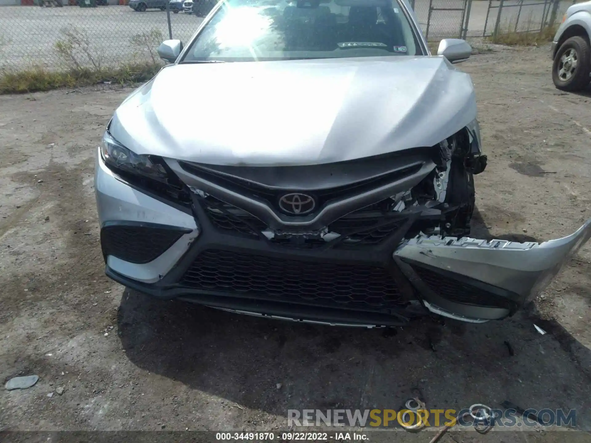 6 Photograph of a damaged car 4T1G11AKXNU068805 TOYOTA CAMRY 2022