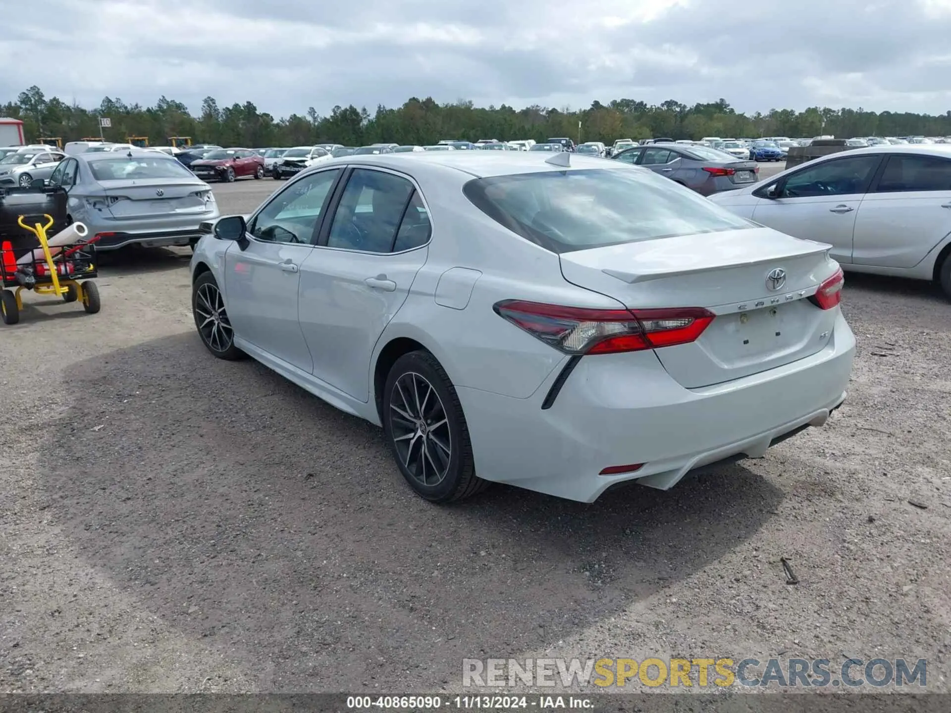 3 Photograph of a damaged car 4T1G11AKXNU069534 TOYOTA CAMRY 2022